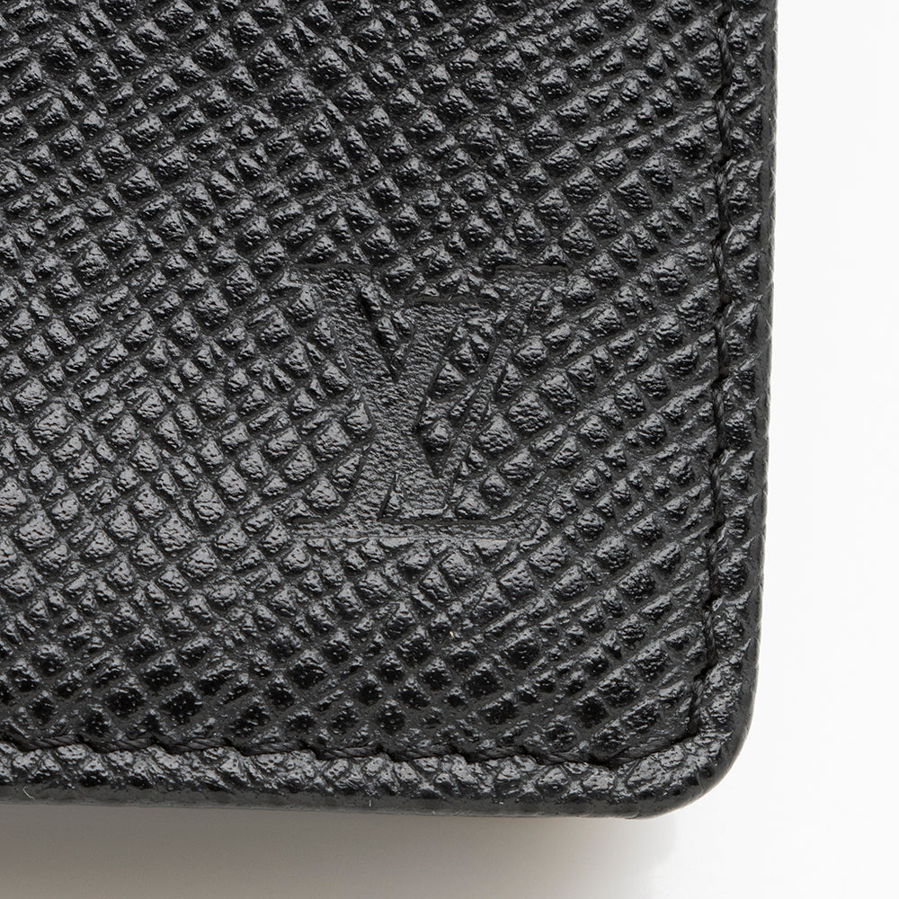 Louis Vuitton Taiga Leather Porte-Valeurs Cartes Card Holder (SHF-17594)
