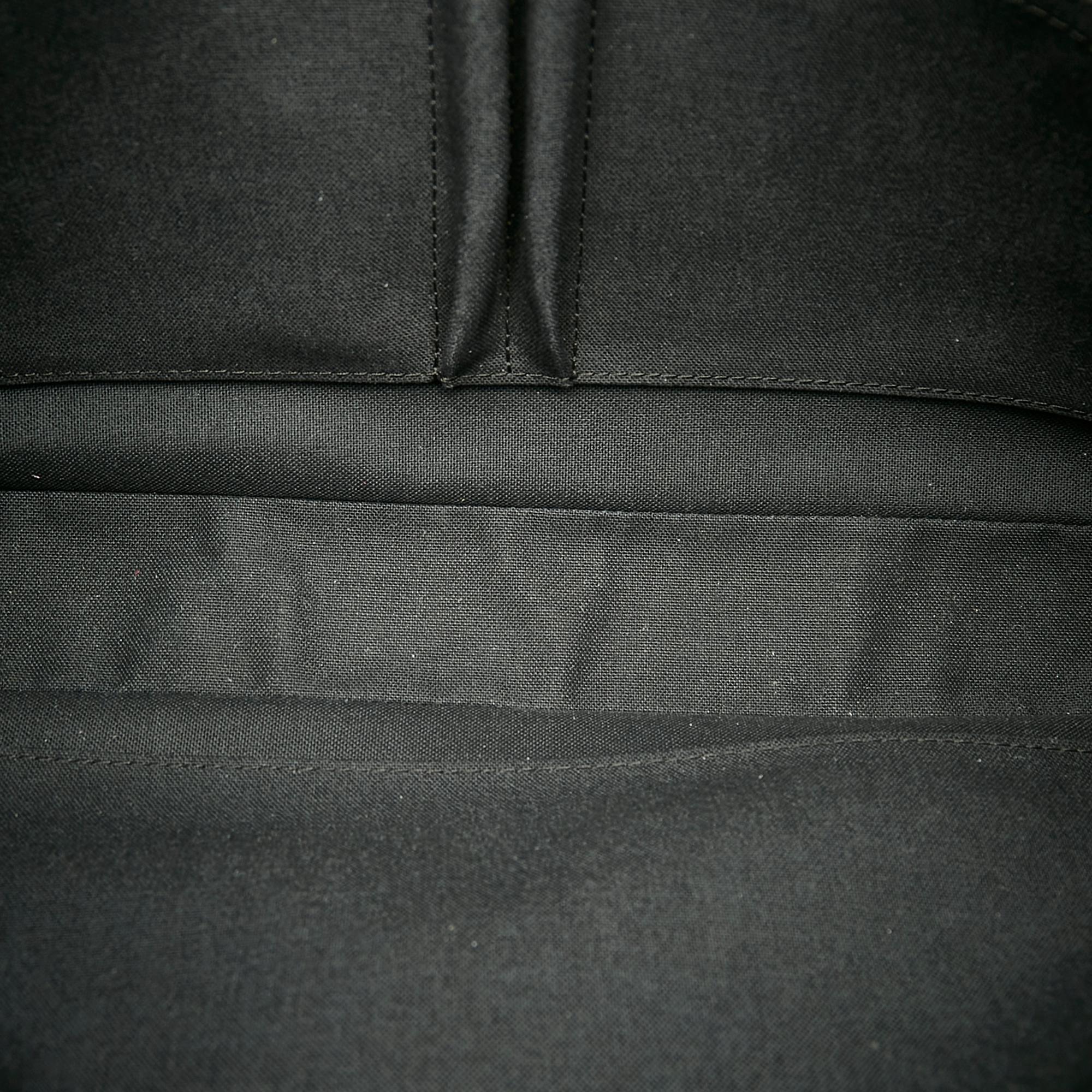 Louis Vuitton Taiga Porte-Documents Business Bag (SHG-28146)