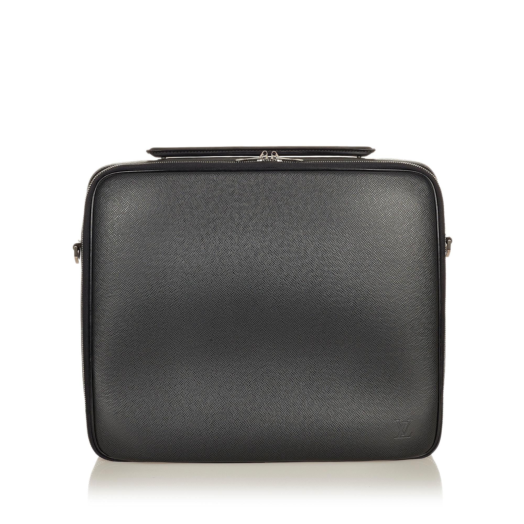 Louis Vuitton Taiga Porte Ordinateur Odessa (SHG-27869)