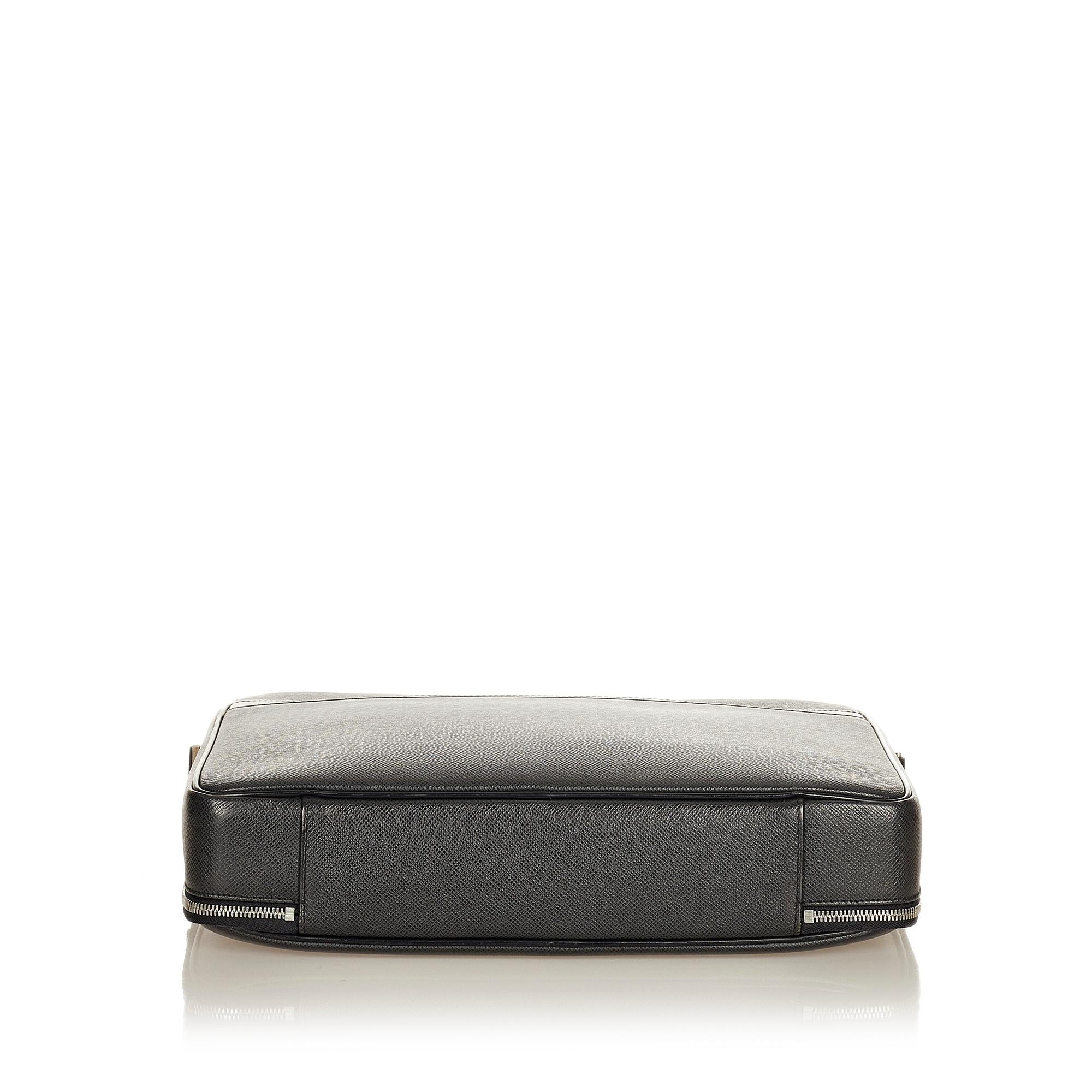 Louis Vuitton Taiga Porte Ordinateur Odessa (SHG-27869)