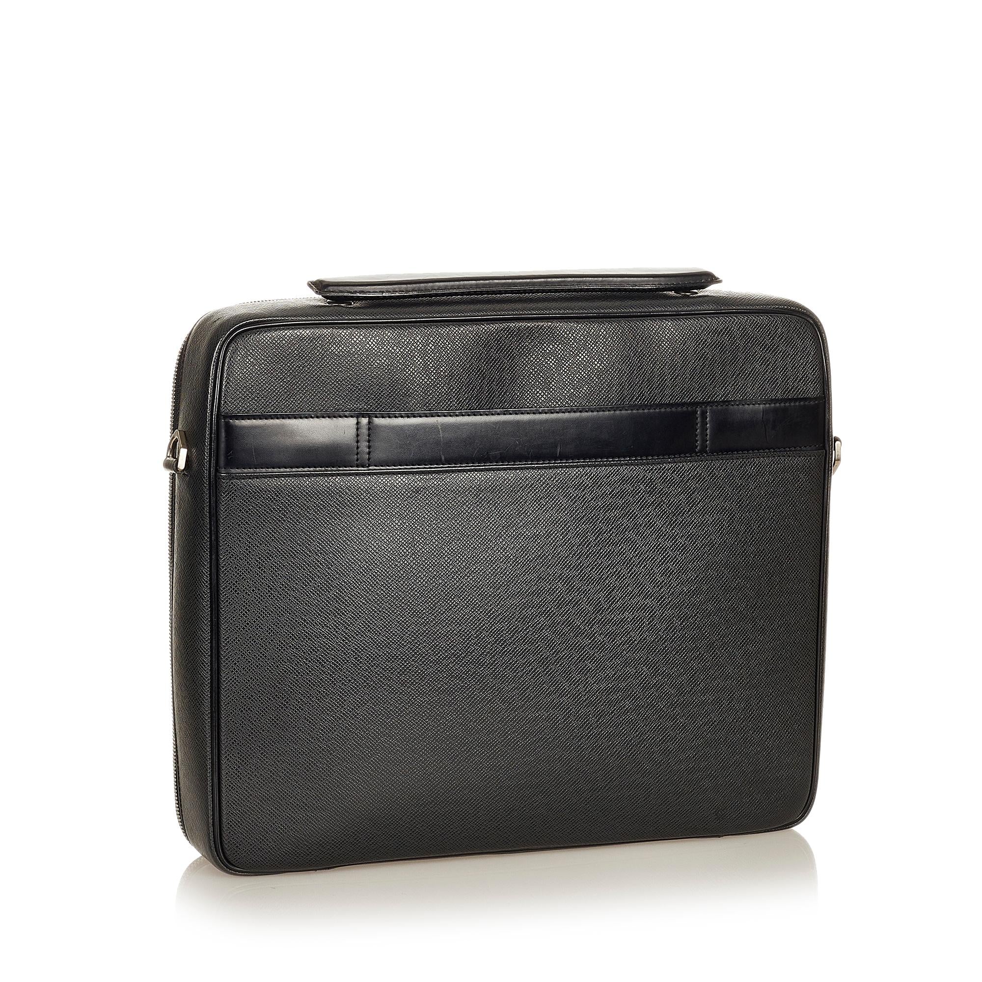 Louis Vuitton Taiga Porte Ordinateur Odessa (SHG-27869)