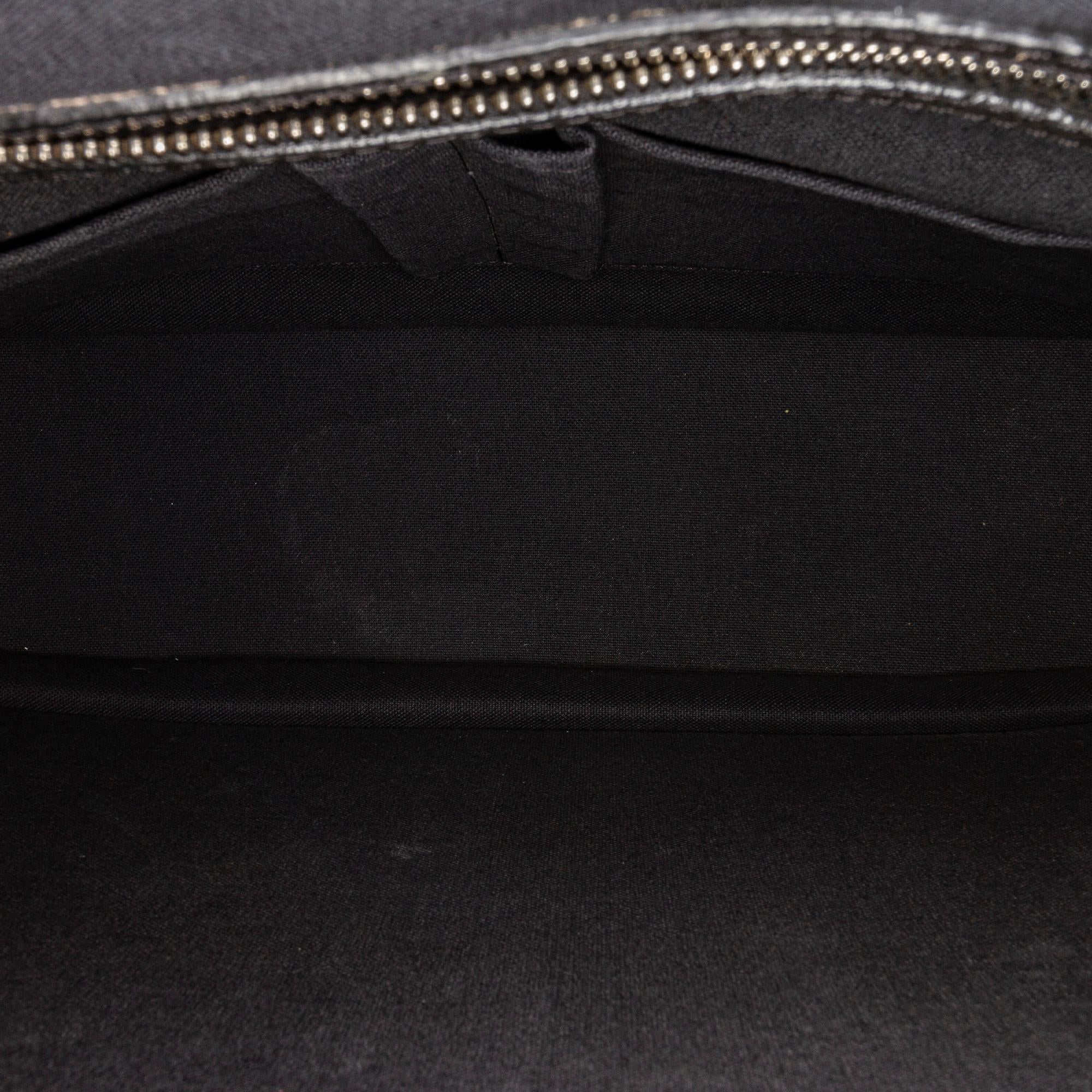 Louis Vuitton Taiga Roman MM (SHG-37437)