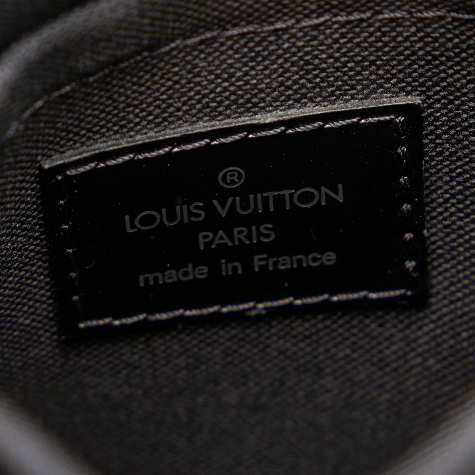 Louis Vuitton Taiga Saratov PM (SHG-29580)