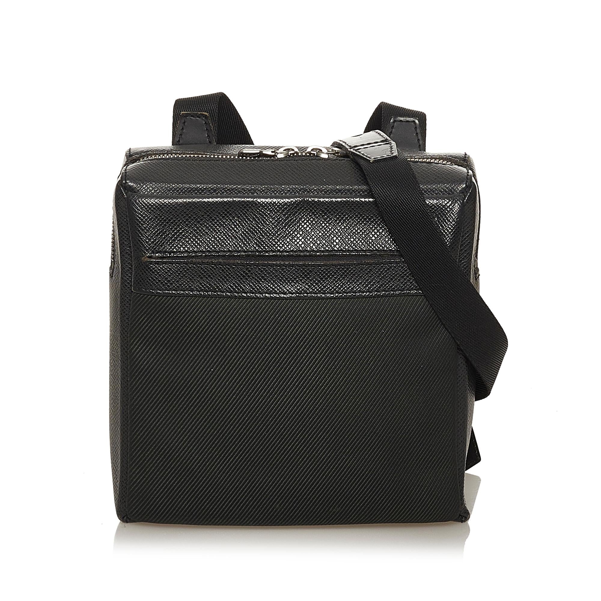 Louis Vuitton Taiga Sayan (SHG-28875)