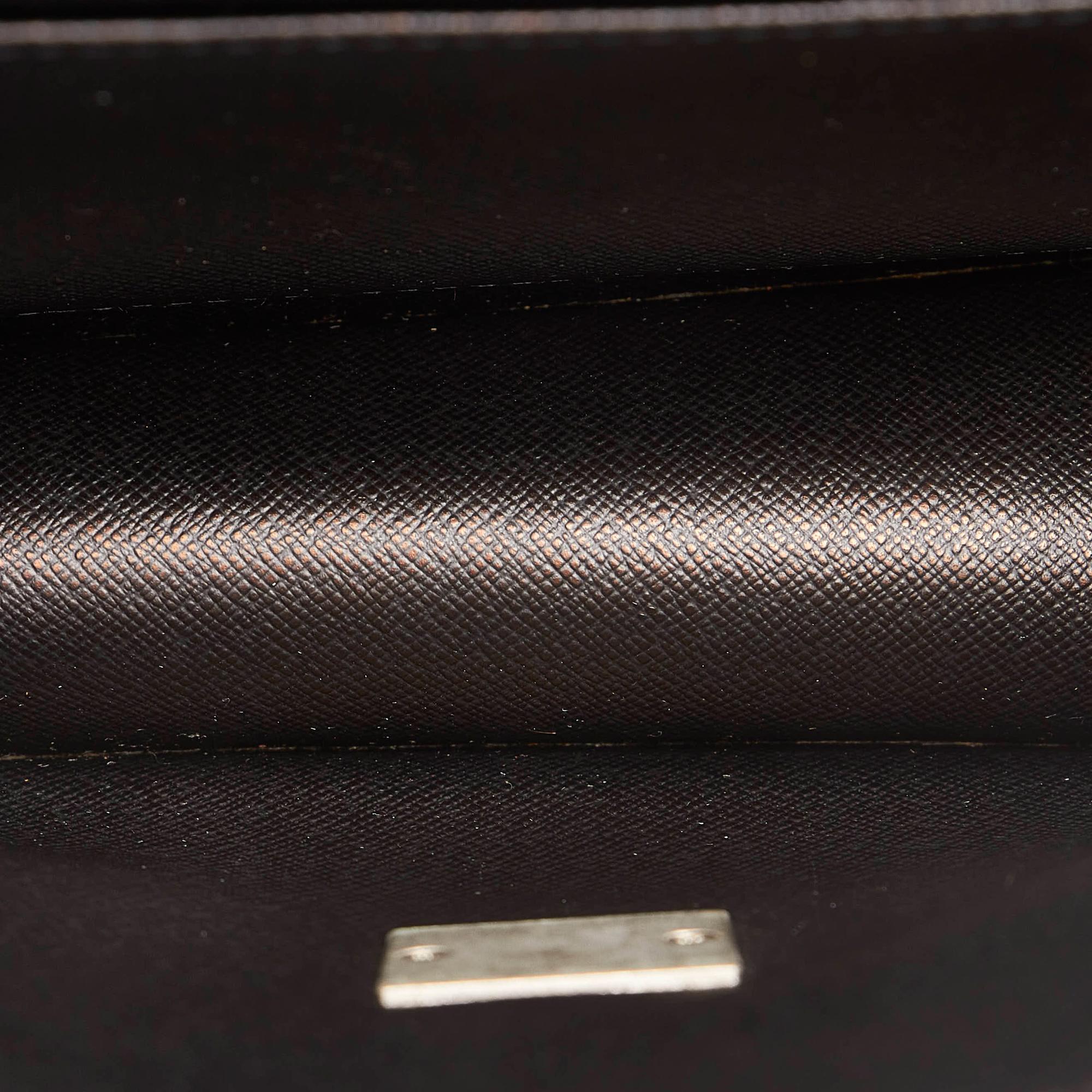 Louis Vuitton Taiga Selenga (SHG-28238)