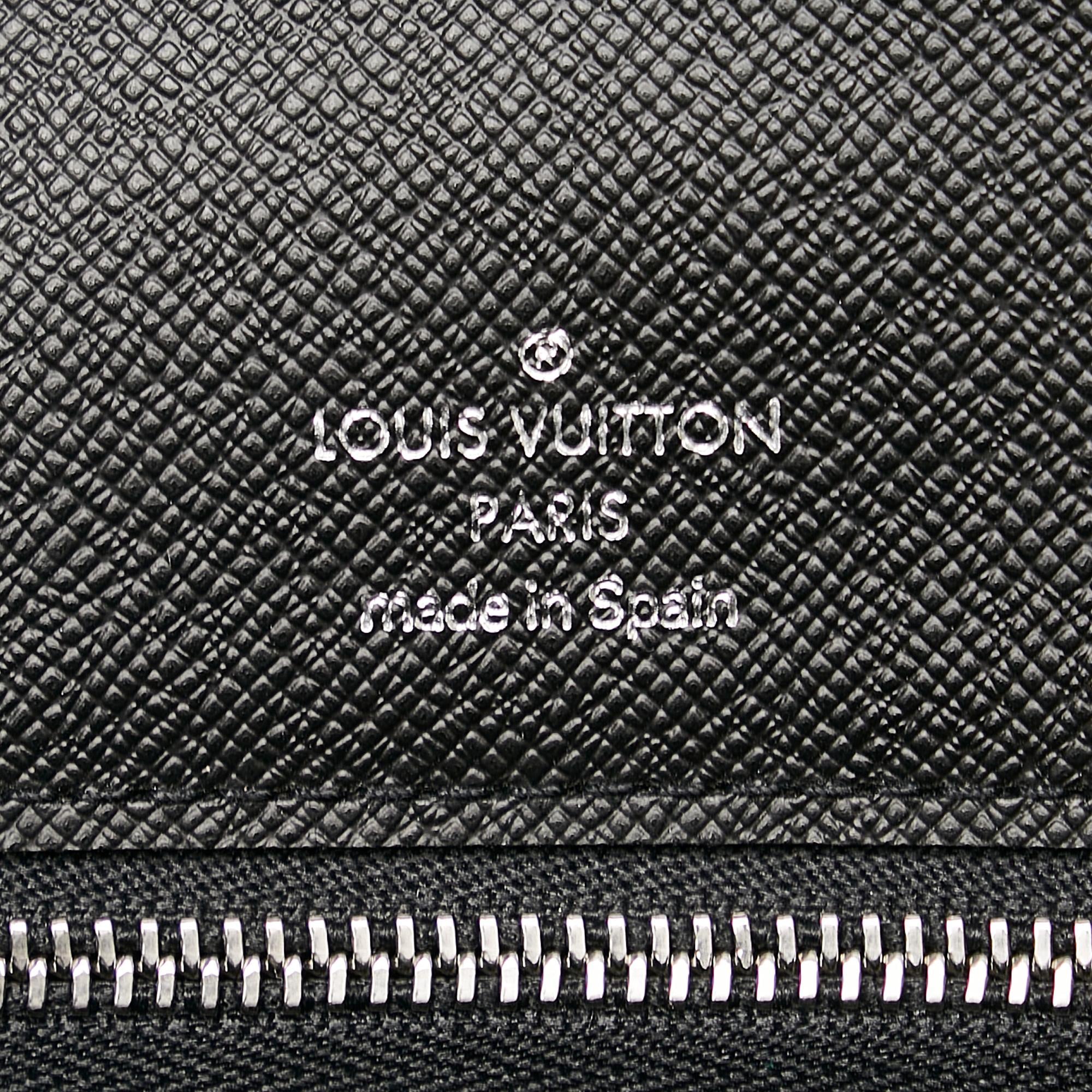 Louis Vuitton Taiga Selenga (SHG-ac5zUF)