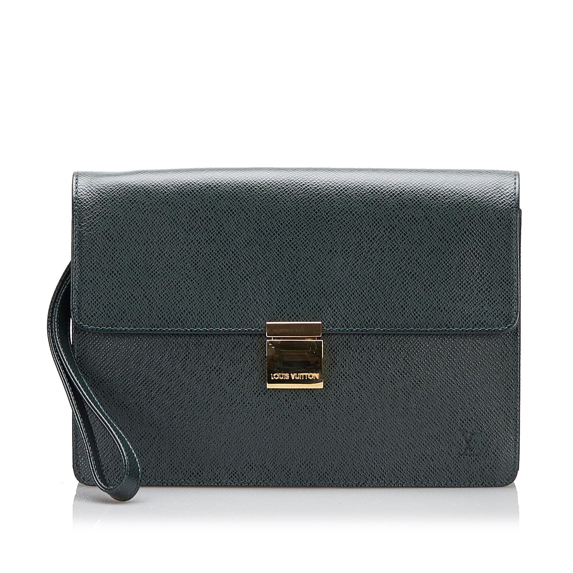 Louis Vuitton Taiga Selenge (SHG-XwKa9Q)