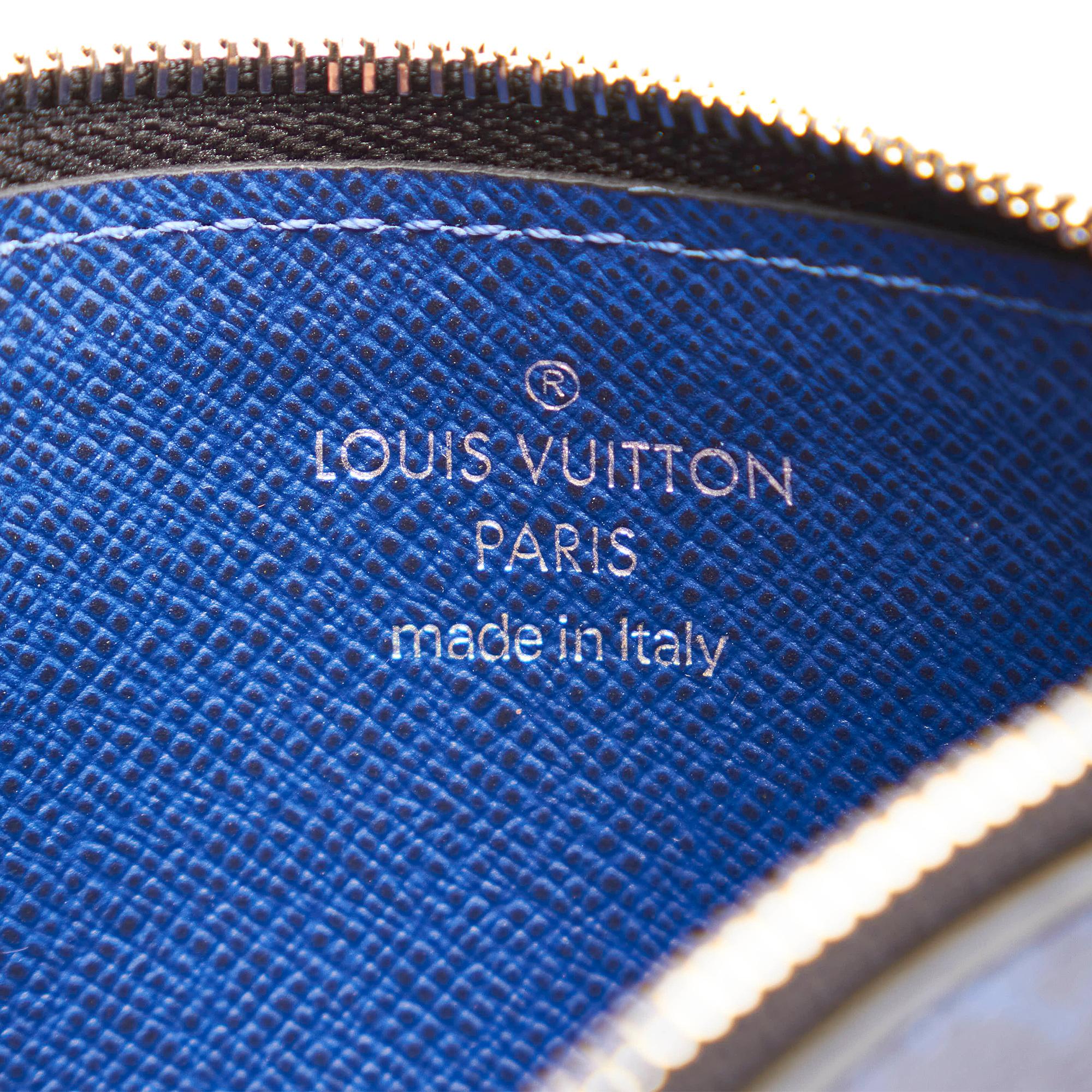 Louis Vuitton Taigarama Card Holder (SHG-33537)