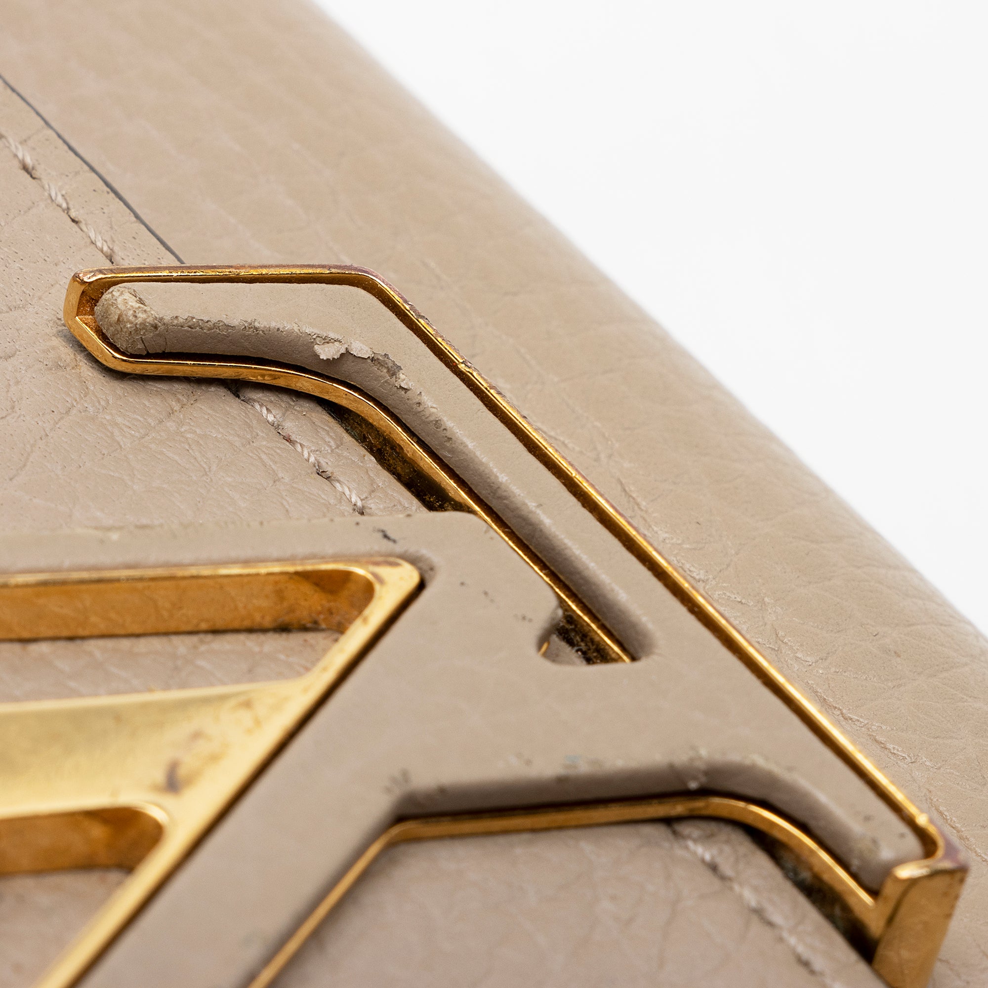 Louis Vuitton Taurillon Capucines Wallet (SHF-22324)