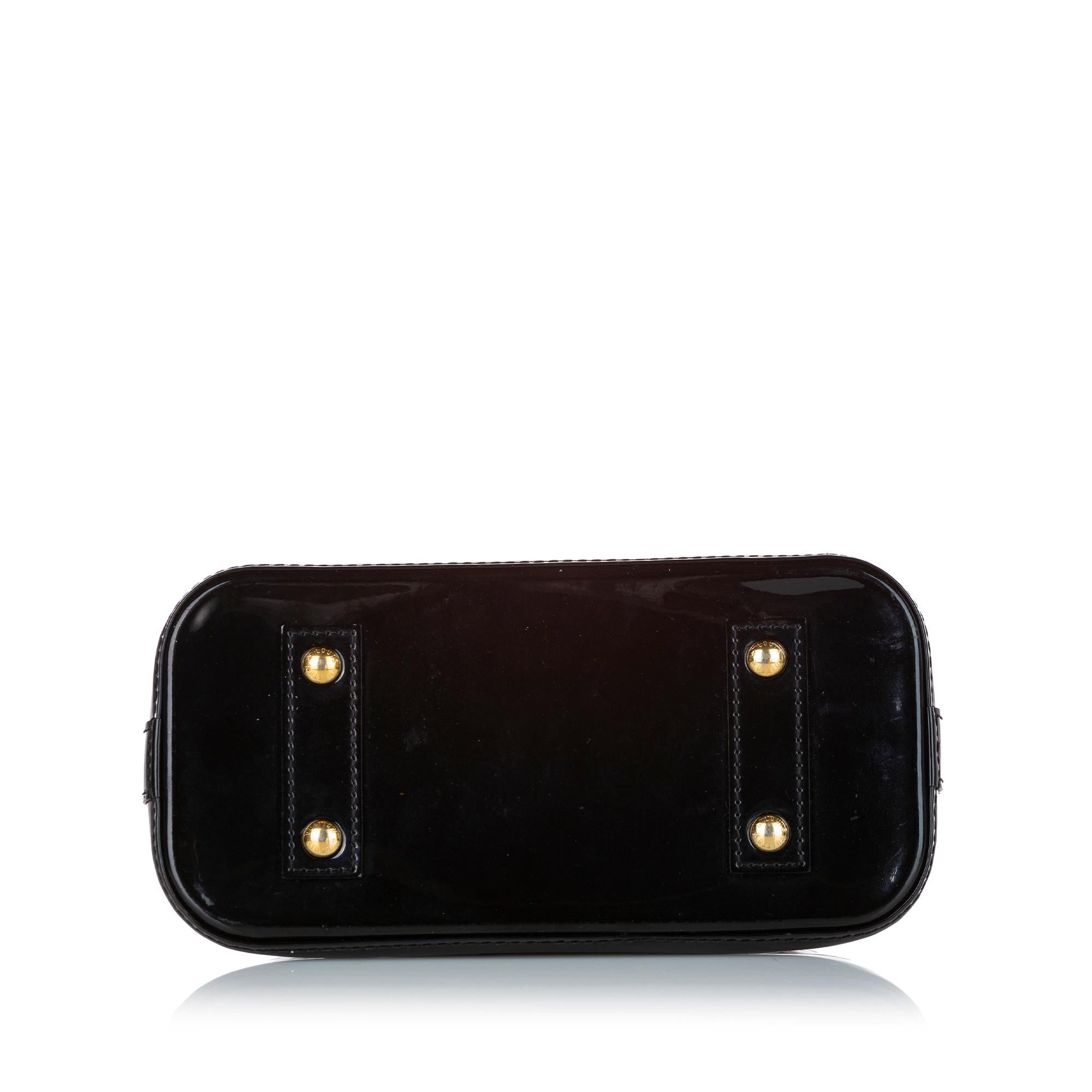 Louis Vuitton Vernis Alma Sticker BB (SHG-24117)