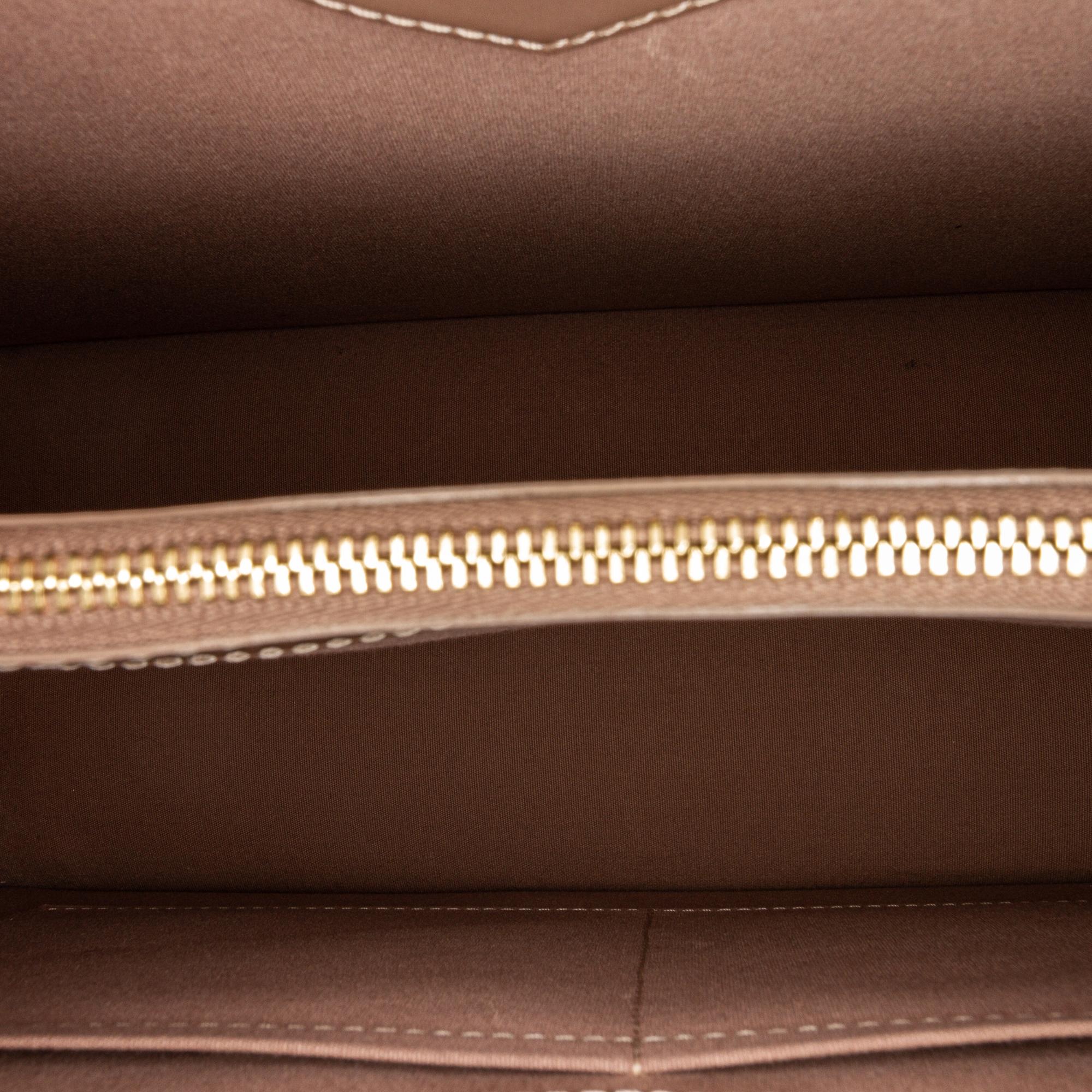 Louis Vuitton Vernis Amarante Deese GM (SHG-23887)