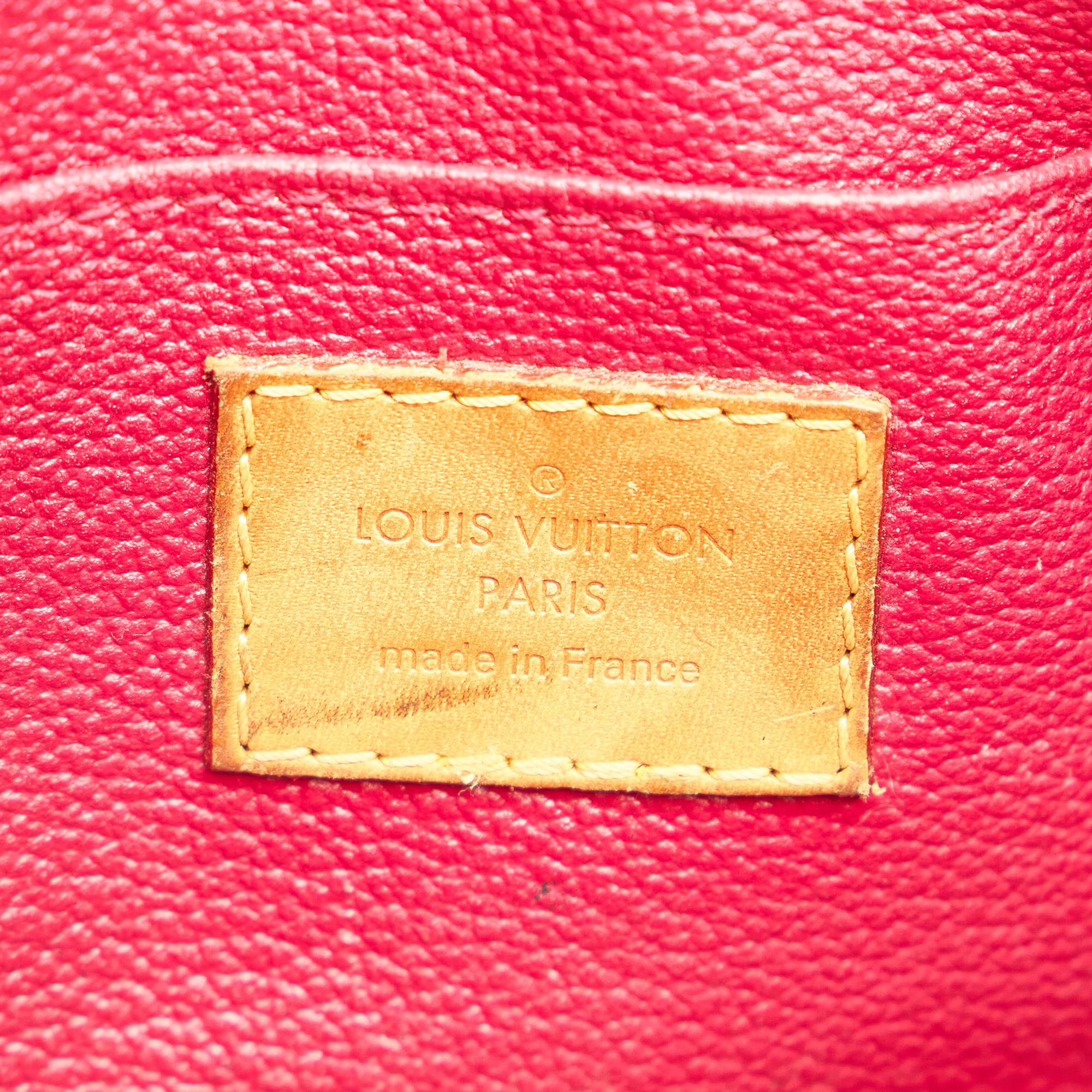 Louis Vuitton Vernis Cosmetic Pouch (SHG-26928)