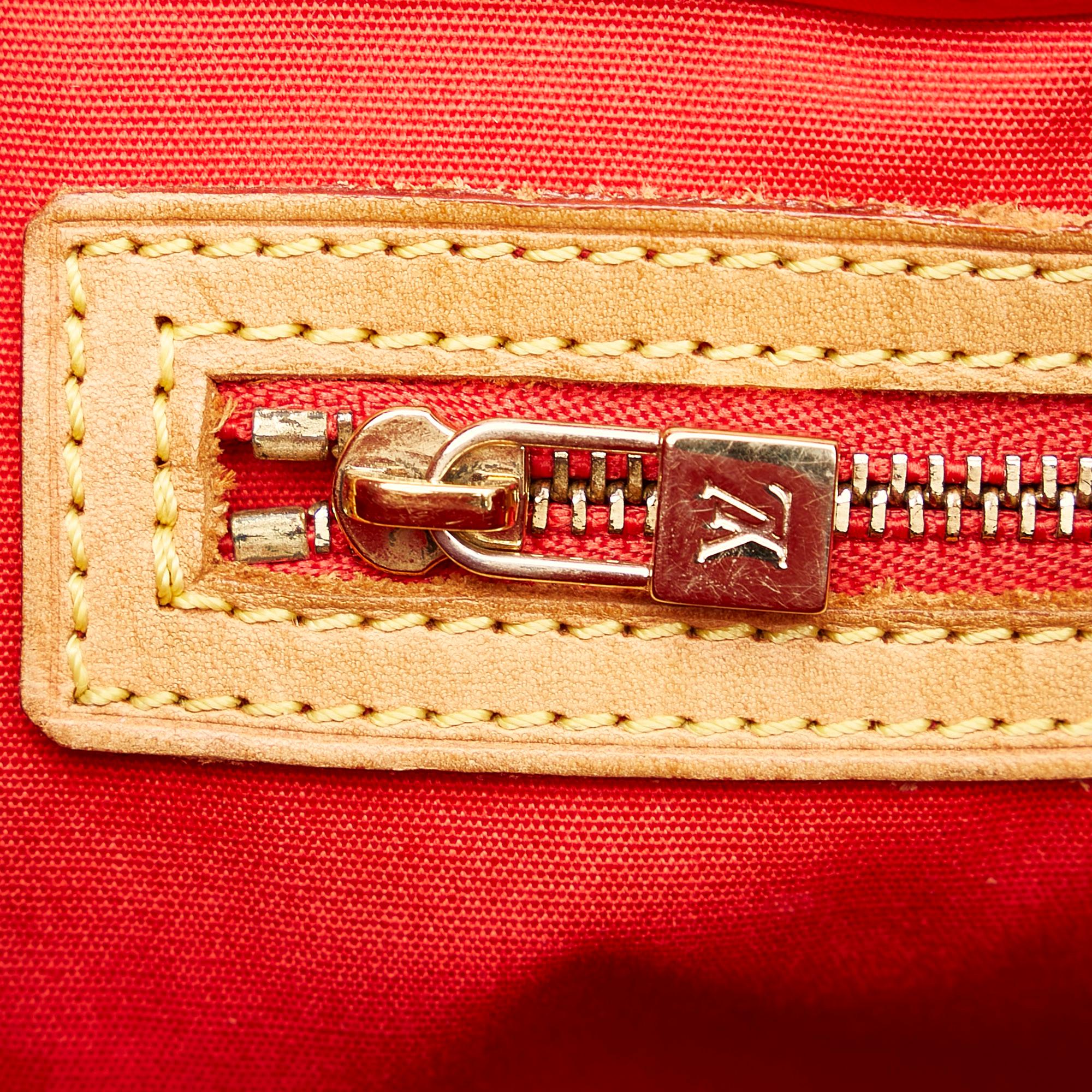 Louis Vuitton Vernis Reade MM (SHG-28496)