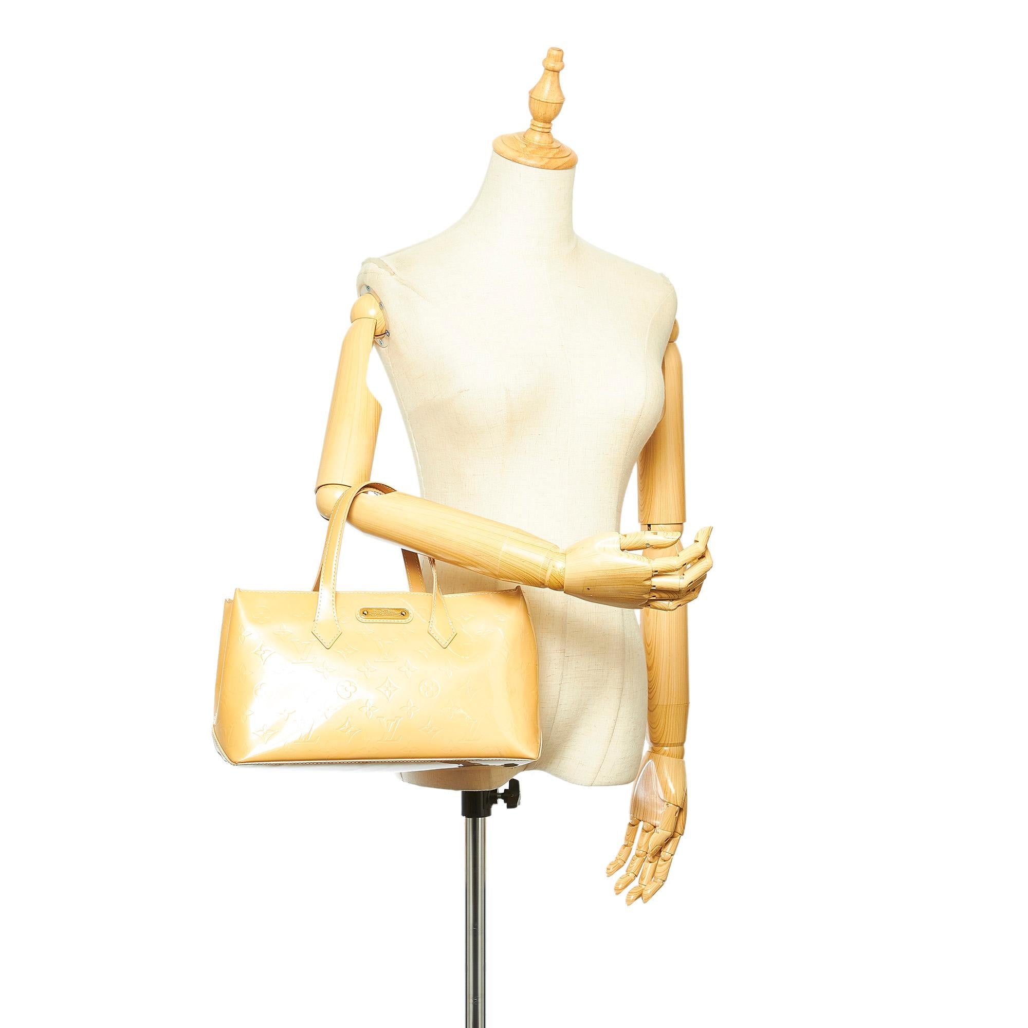 Louis Vuitton Vernis Wilshire PM (SHG-19663)