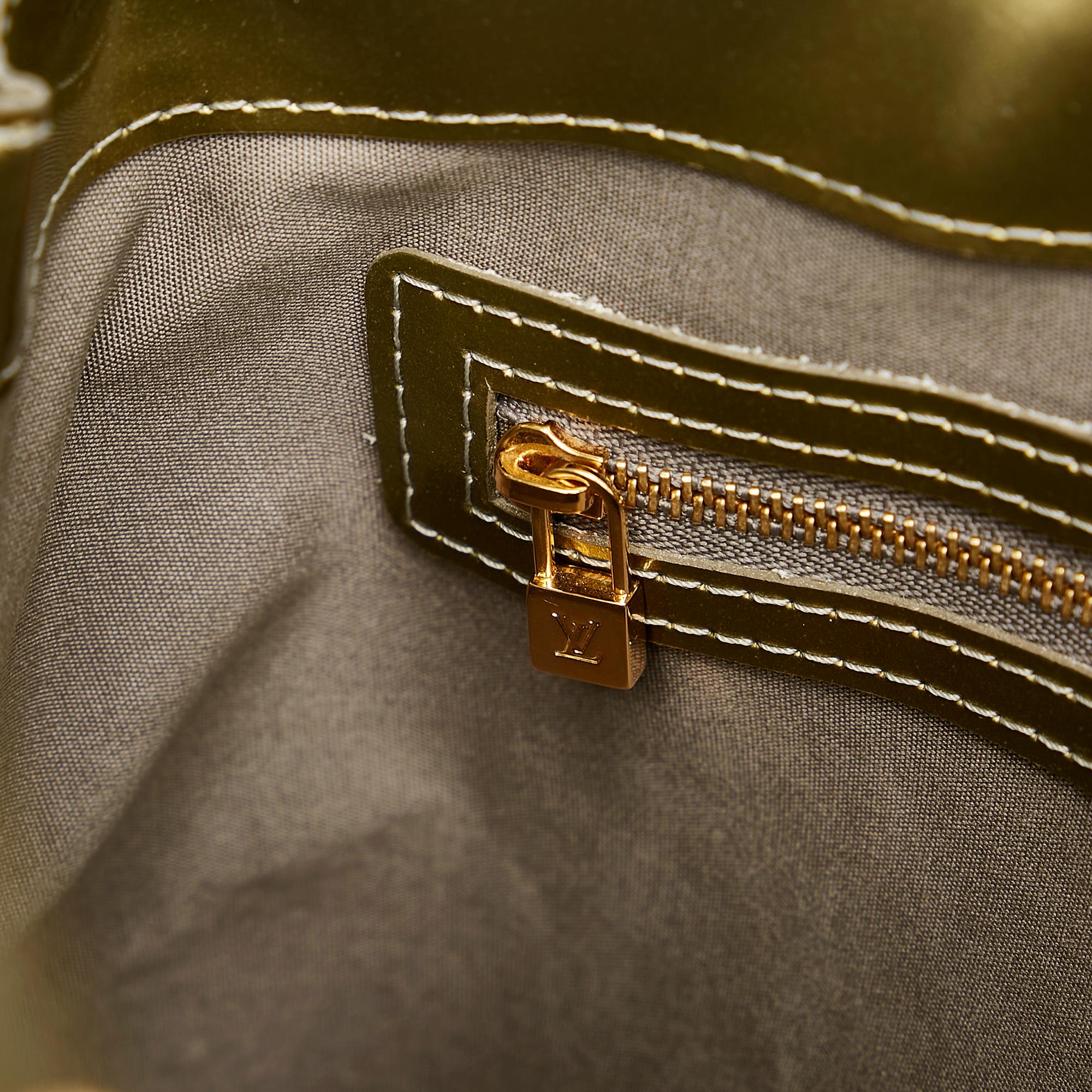 Louis Vuitton Vernis Wilshire PM (SHG-23177)