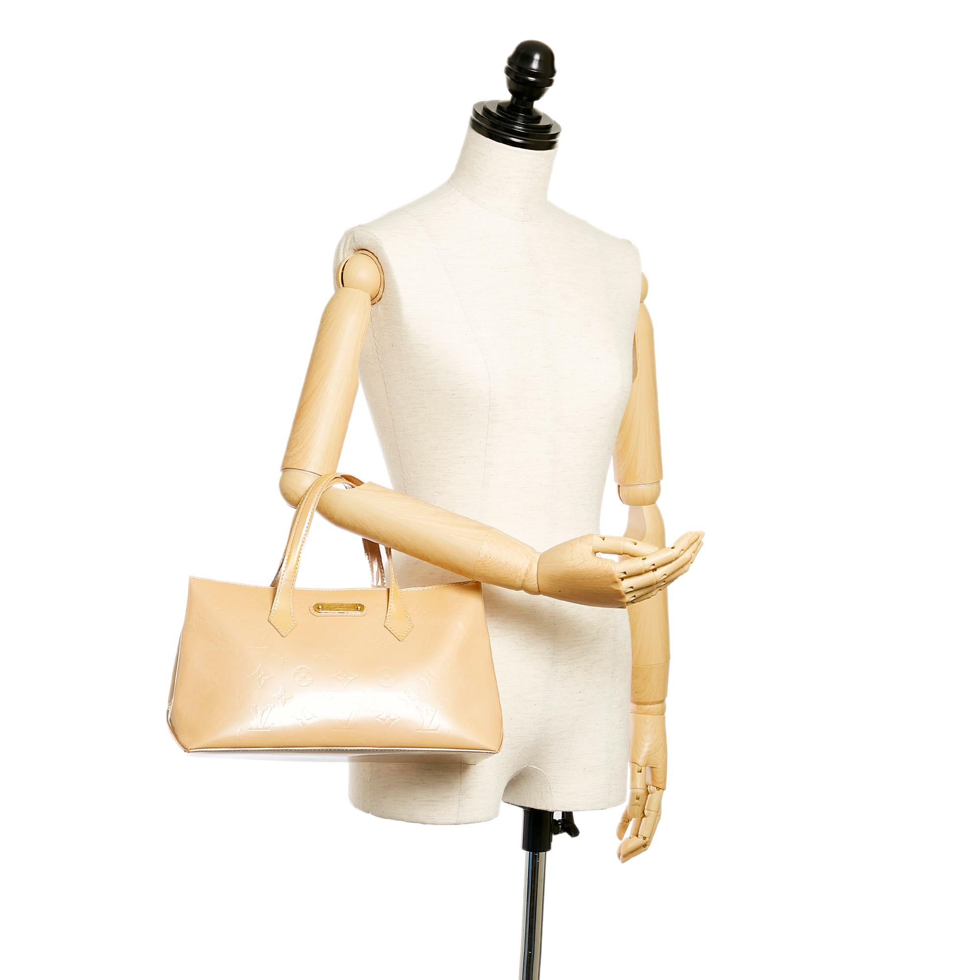 Louis Vuitton Vernis Wilshire PM (SHG-27115)