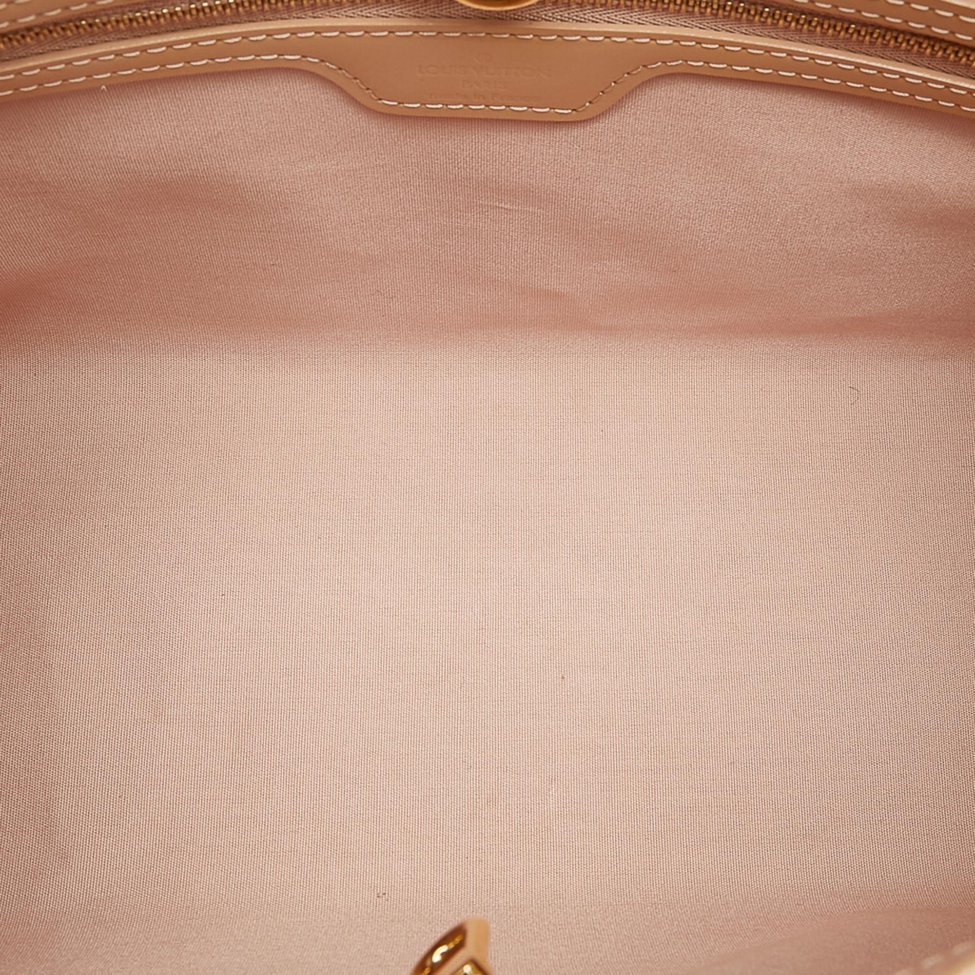 Louis Vuitton Vernis Wilshire PM (SHG-27789)