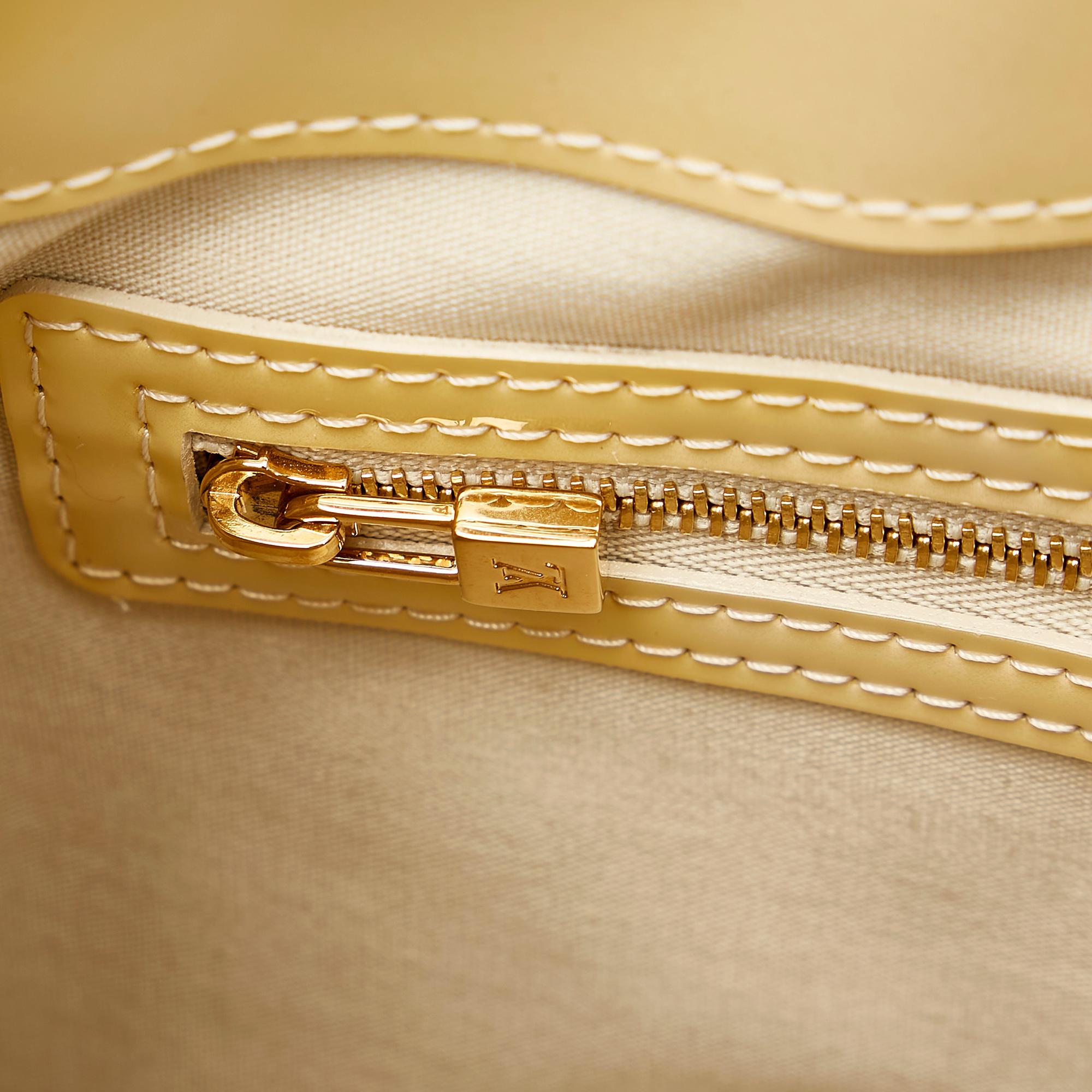 Louis Vuitton Vernis Wilshire PM (SHG-29957)