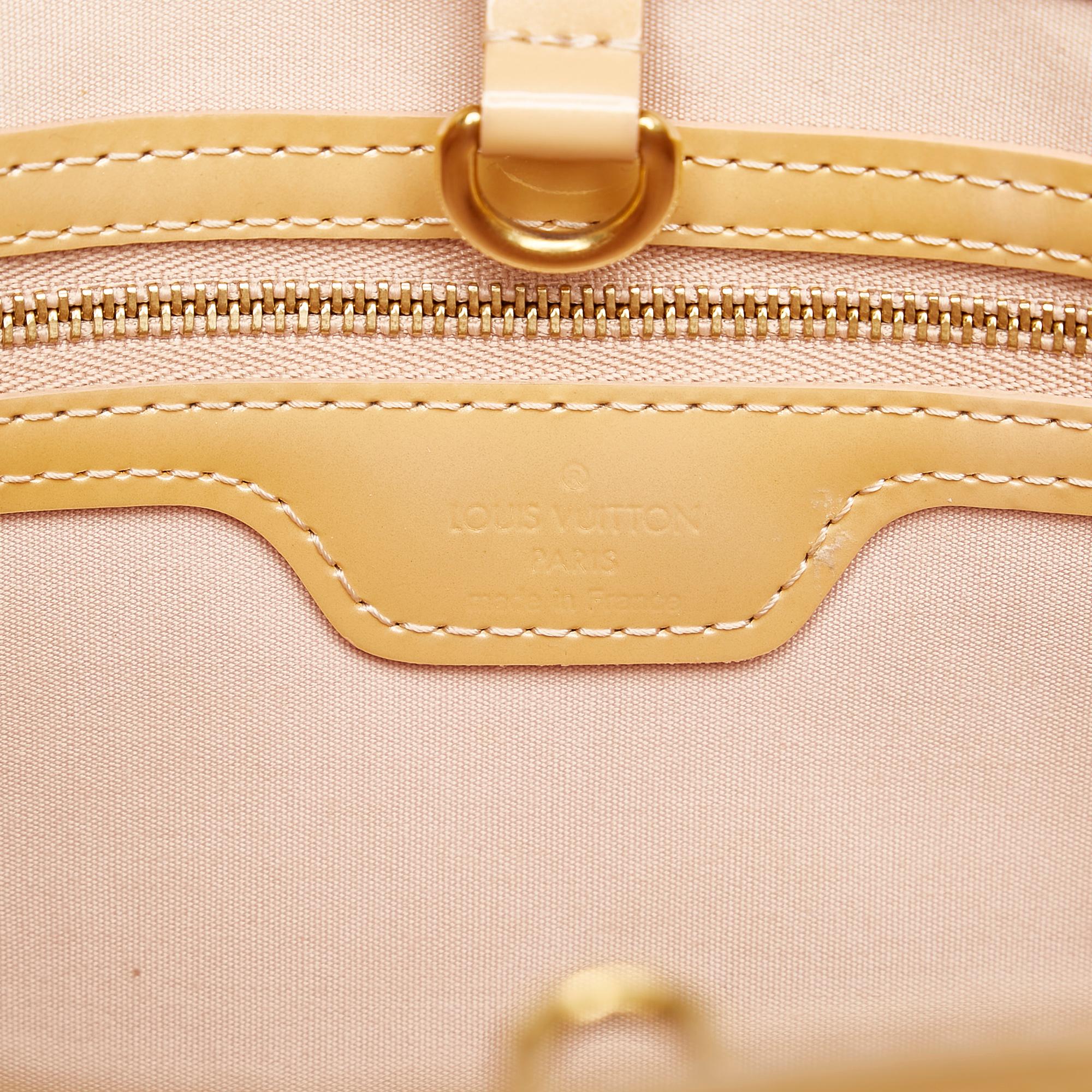 Louis Vuitton Vernis Wilshire PM (SHG-33108)