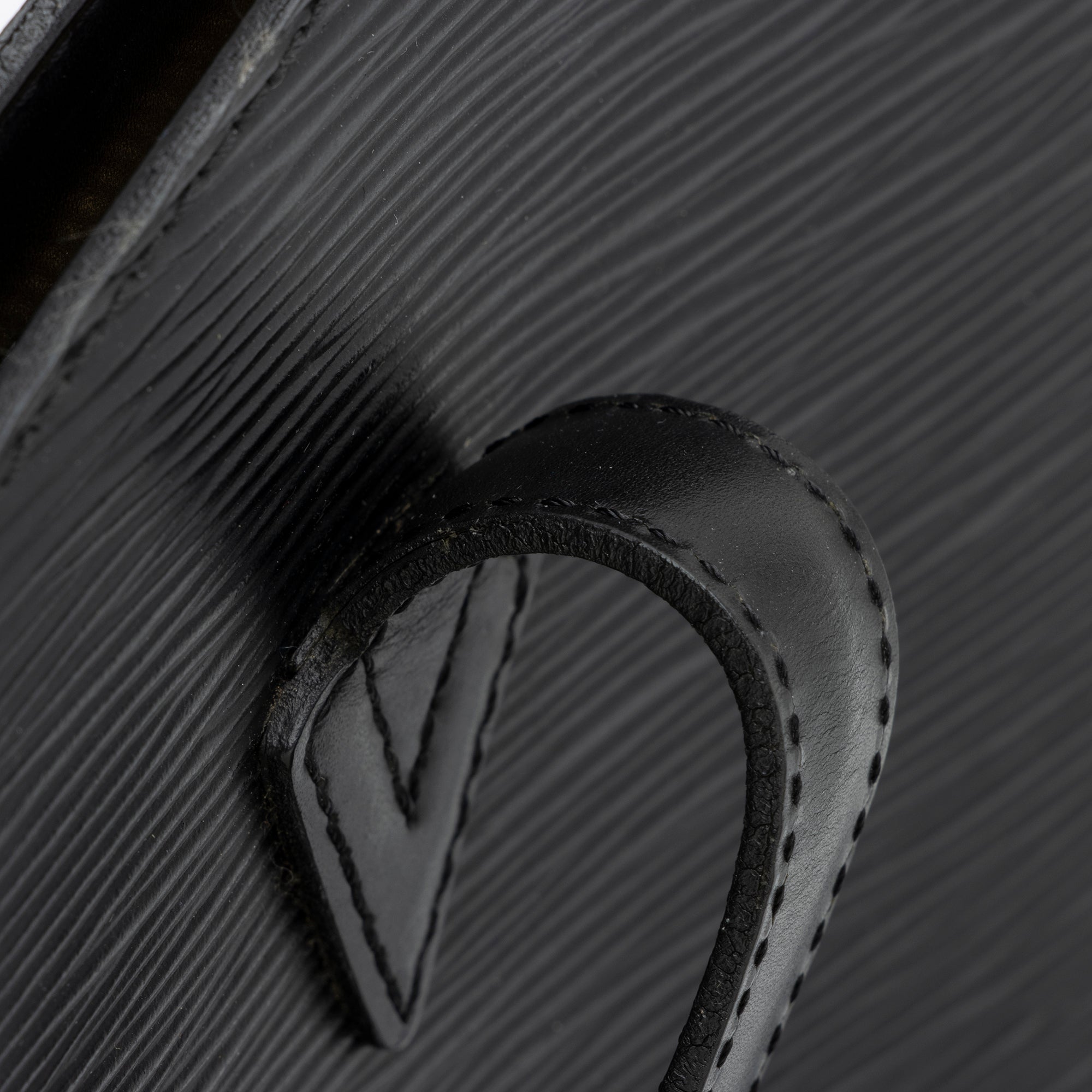 Louis Vuitton Vintage Epi Leather St. Jacques PM Shoulder Bag (SHF-23843)