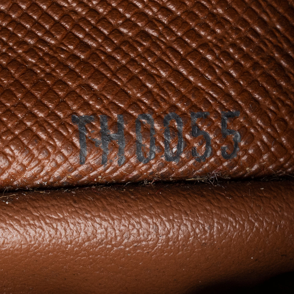 Louis Vuitton Vintage Monogram Canvas 4 Key Holder - FINAL SALE (SHF-16016)
