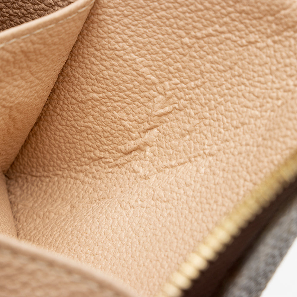 Louis Vuitton Vintage Monogram Canvas Cosmetic Pouch (SHF-18080)