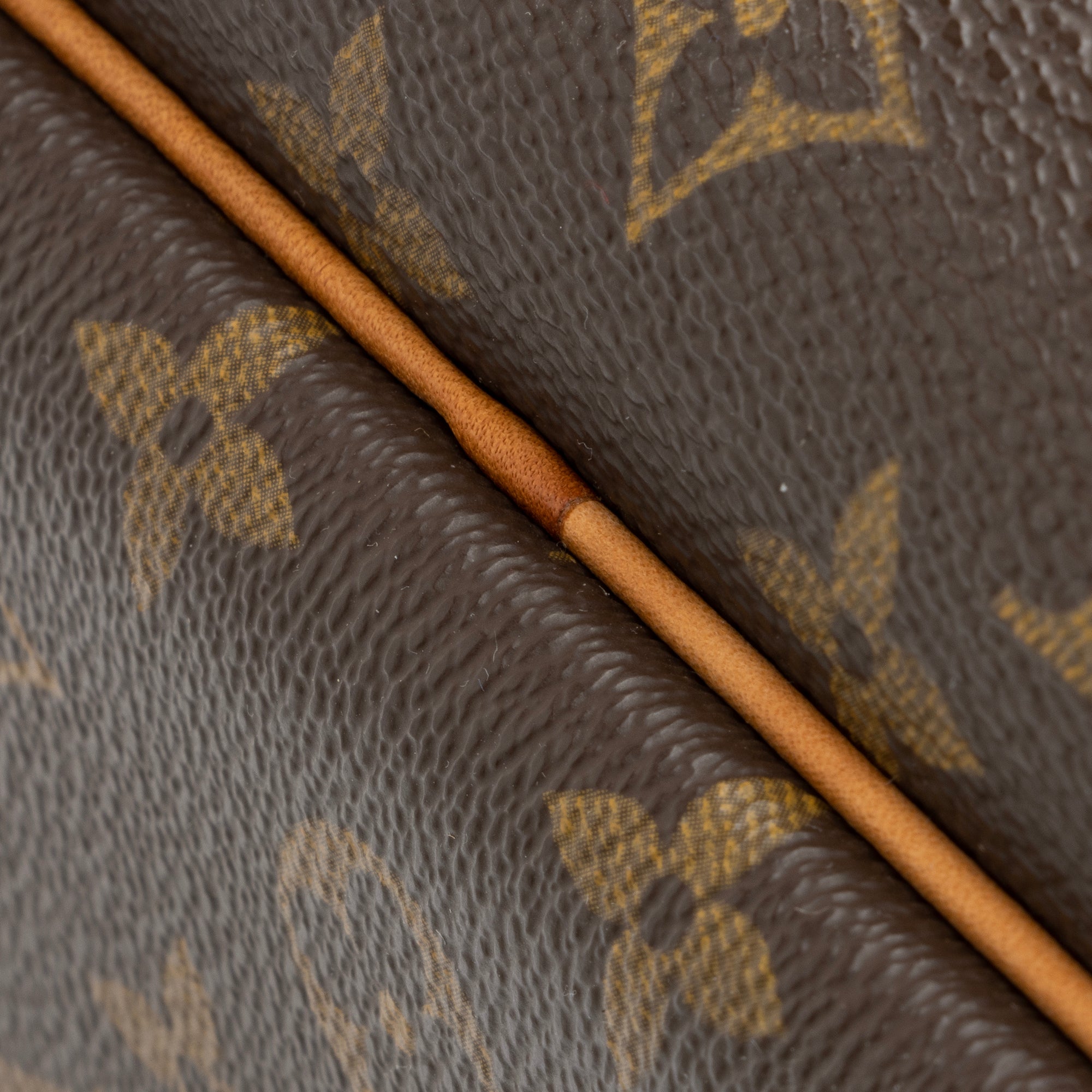 Louis Vuitton Vintage Monogram Canvas Deauville Satchel (SHF-23592)