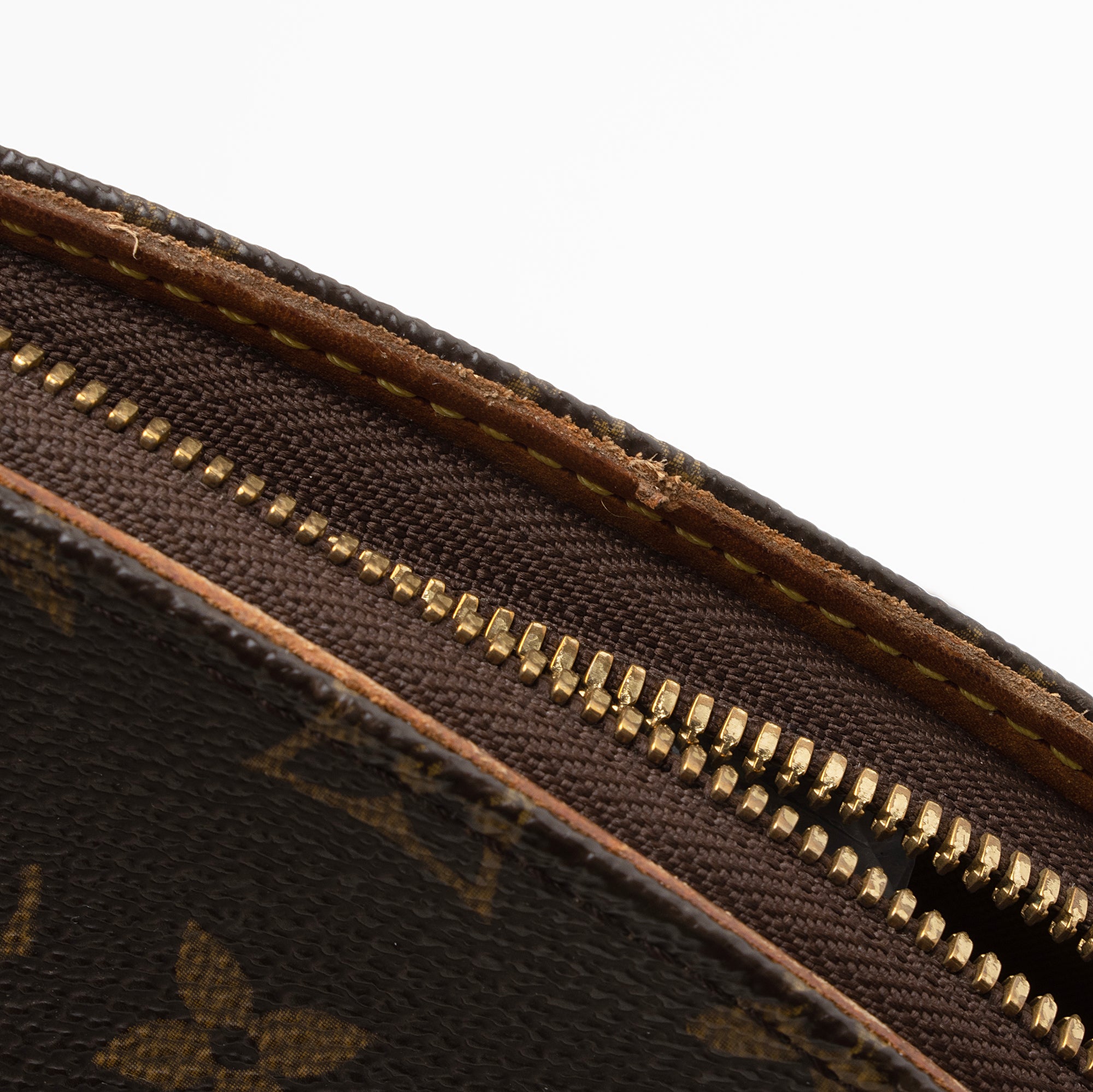 Louis Vuitton Vintage Monogram Canvas Ellipse GM Shoulder Bag (SHF-22733)