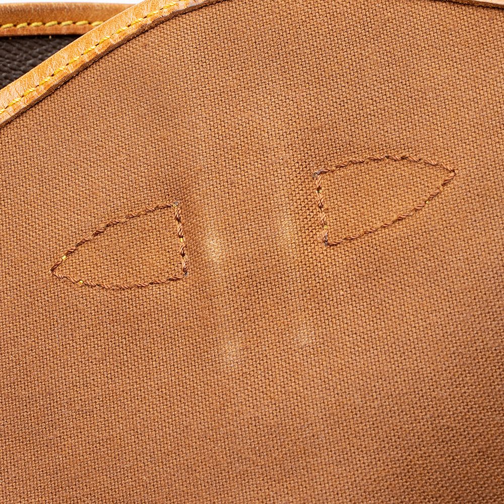 Louis Vuitton Vintage Monogram Canvas Saumur 30 Messenger Bag (SHF-20797)