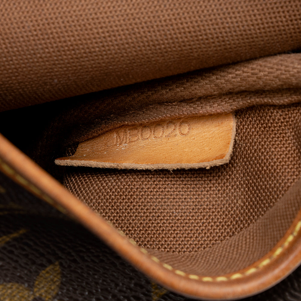 Louis Vuitton Vintage Monogram Canvas Saumur 30 Messenger Bag (SHF-20683)