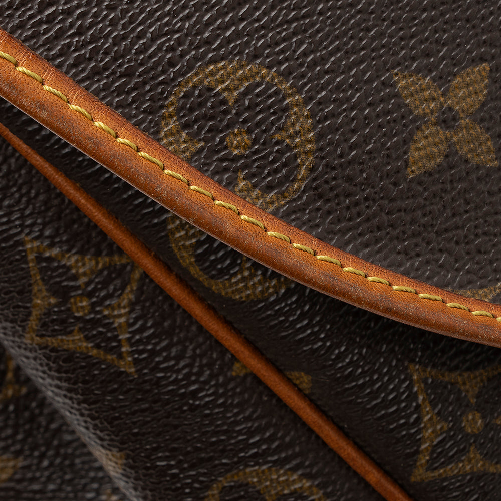Louis Vuitton Vintage Monogram Canvas Saumur 35 Messenger Bag (SHF-18385)