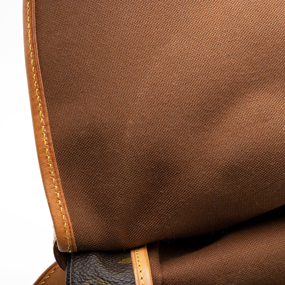 Louis Vuitton Vintage Monogram Canvas Saumur 35 Messenger Bag (SHF-20372)