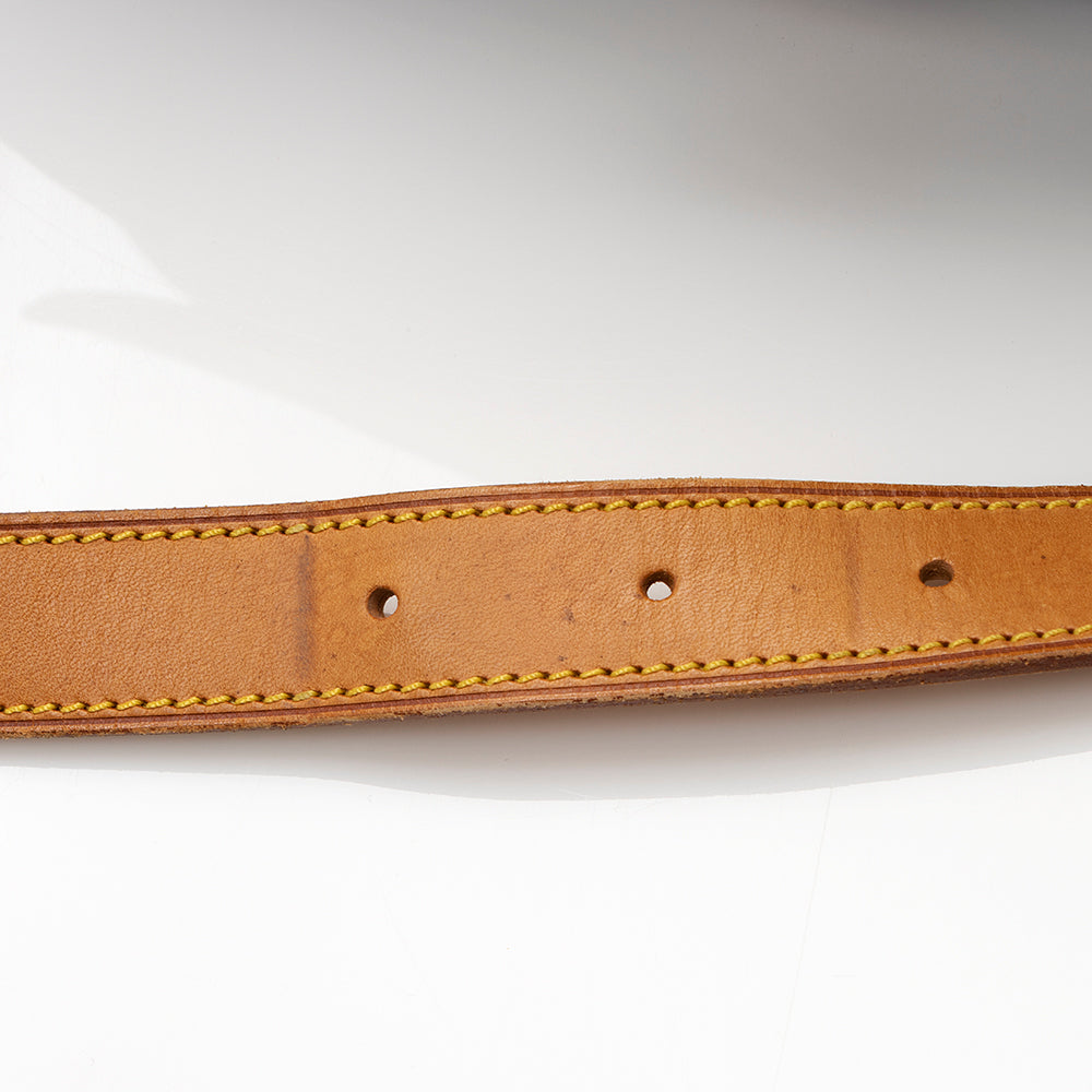 Louis Vuitton Vintage Monogram Canvas Saumur 35 Messenger Bag (SHF-20372)