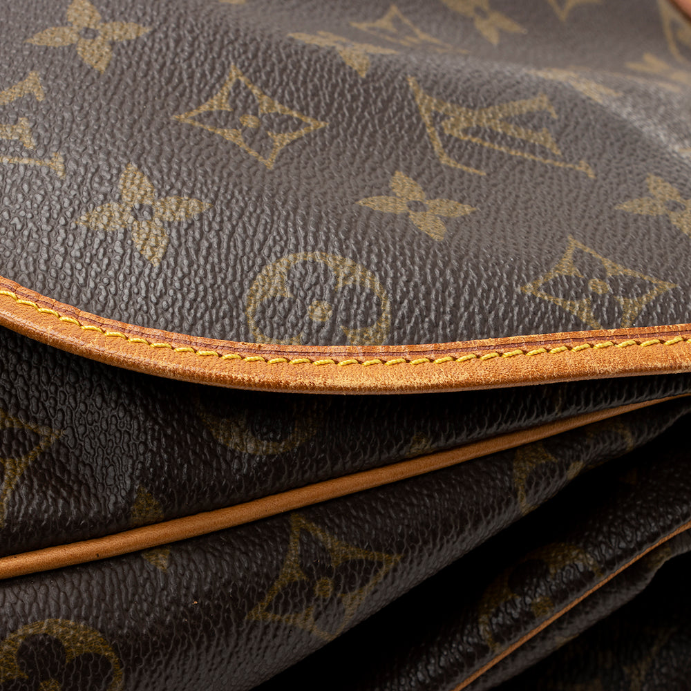 Louis Vuitton Vintage Monogram Canvas Saumur 35 Messenger Bag (SHF-20372)