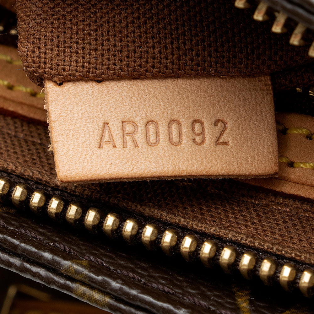 Louis Vuitton Vintage Monogram Canvas Trotteur Shoulder Bag (SHF-19383)