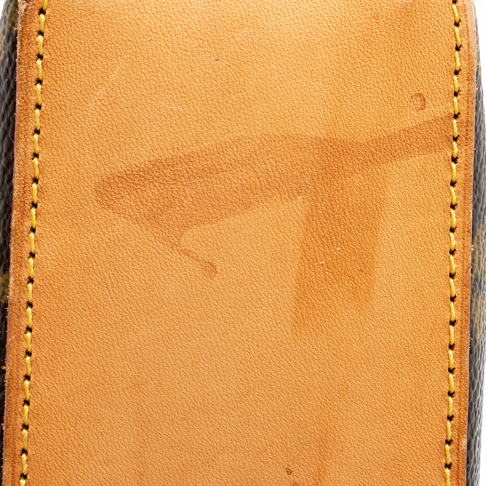 Louis Vuitton Vintage Monogram Canvas Trotteur Shoulder Bag (SHF-19383)