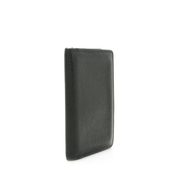 Preloved Louis Vuitton Grey Taiga Pocket Organizer MI1152 080223 –  KimmieBBags LLC
