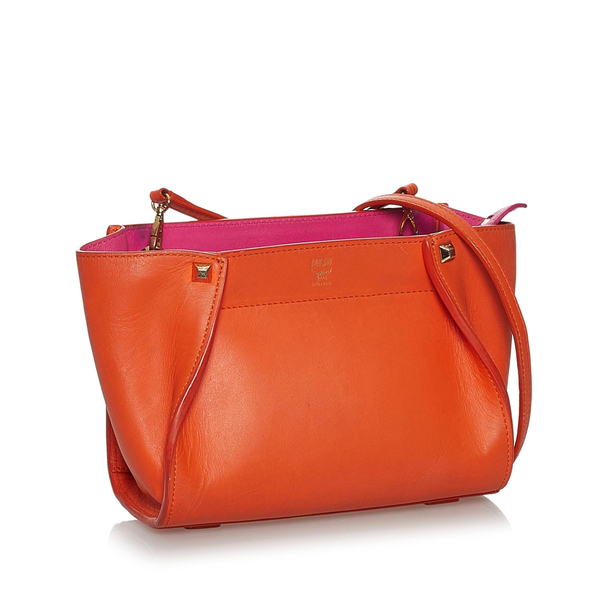 MCM Leather Crossbody Bag (SHG-28286)