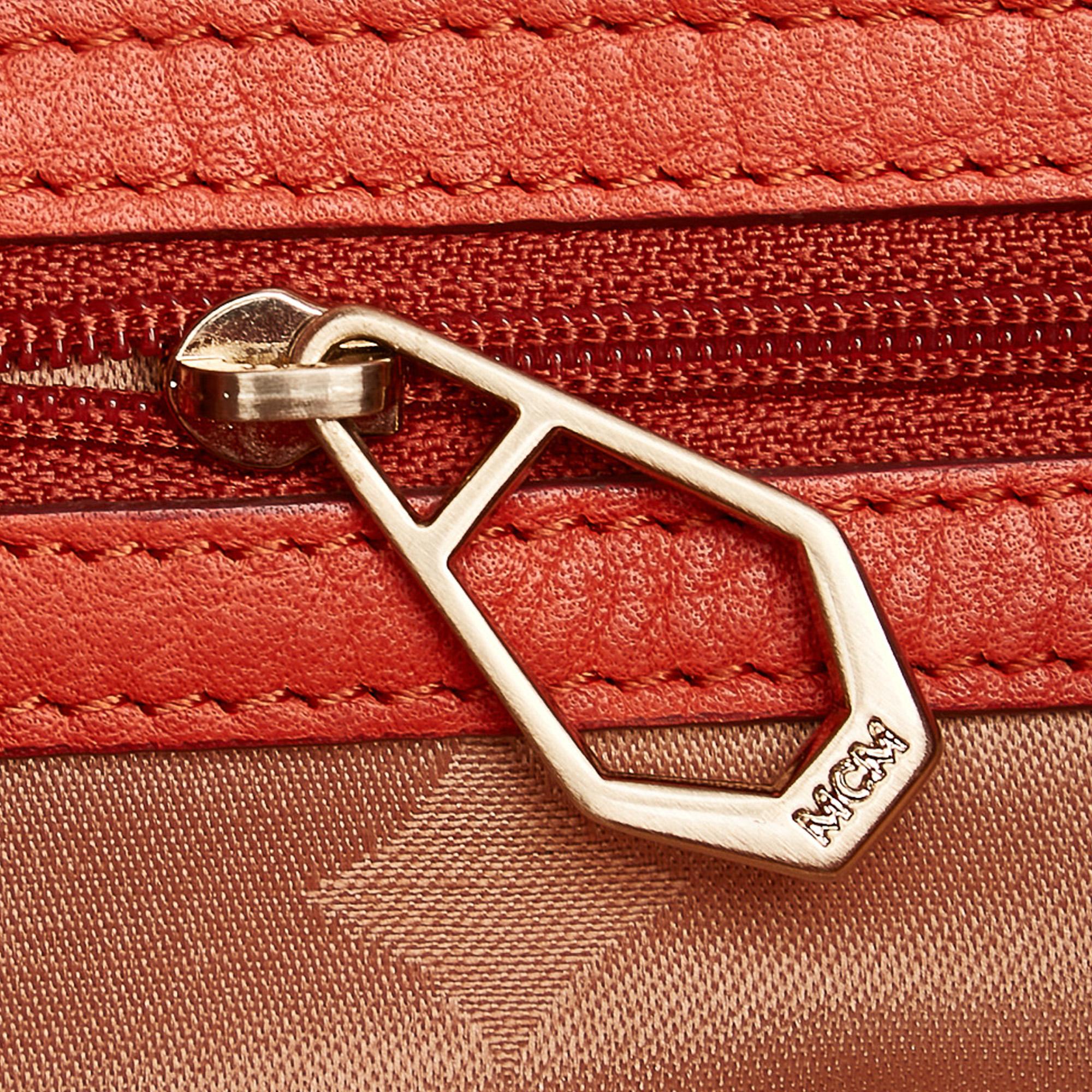 MCM Leather Shoulder Bag (SHG-31004)