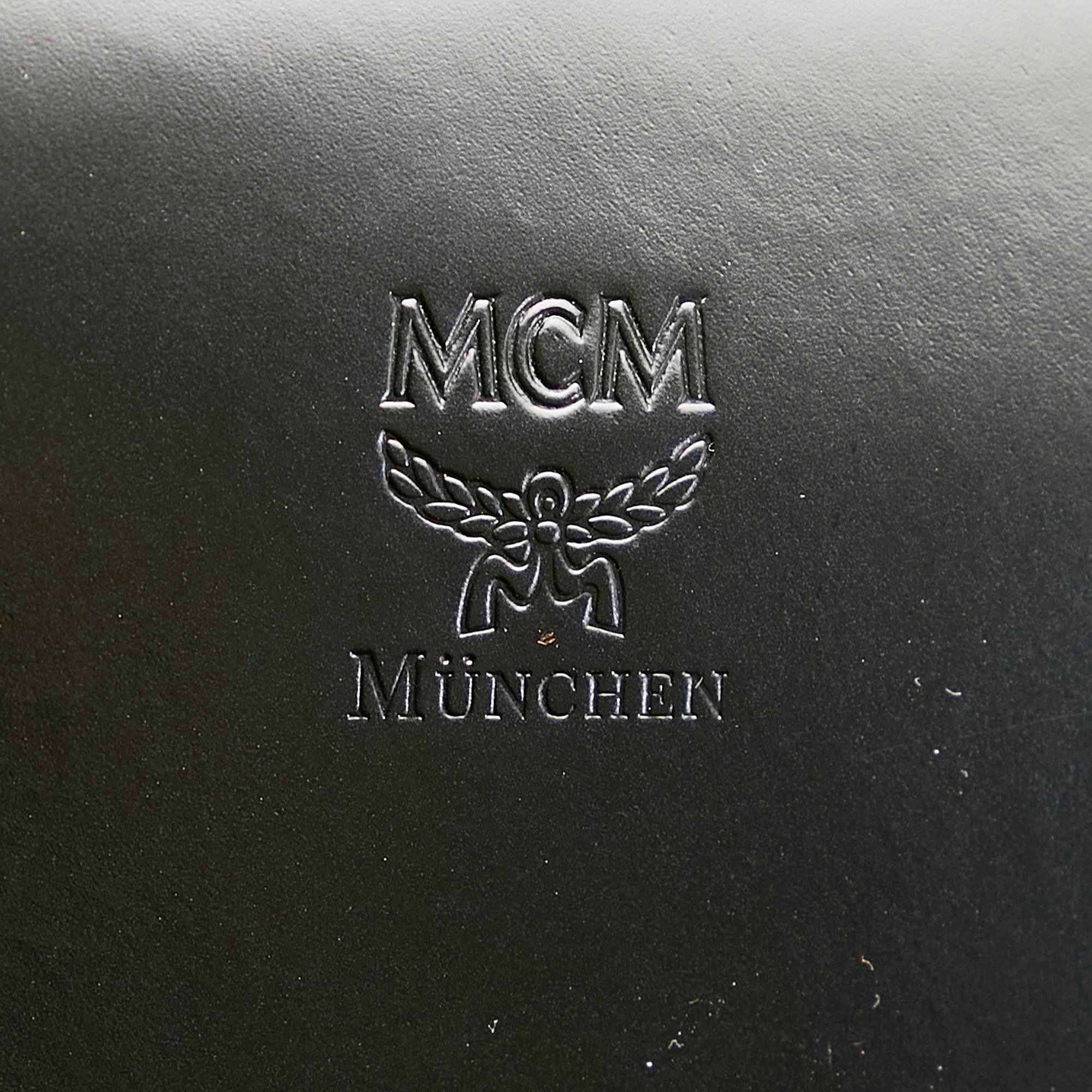 MCM Studded Leather Shoulder Bag (SHG-26921)