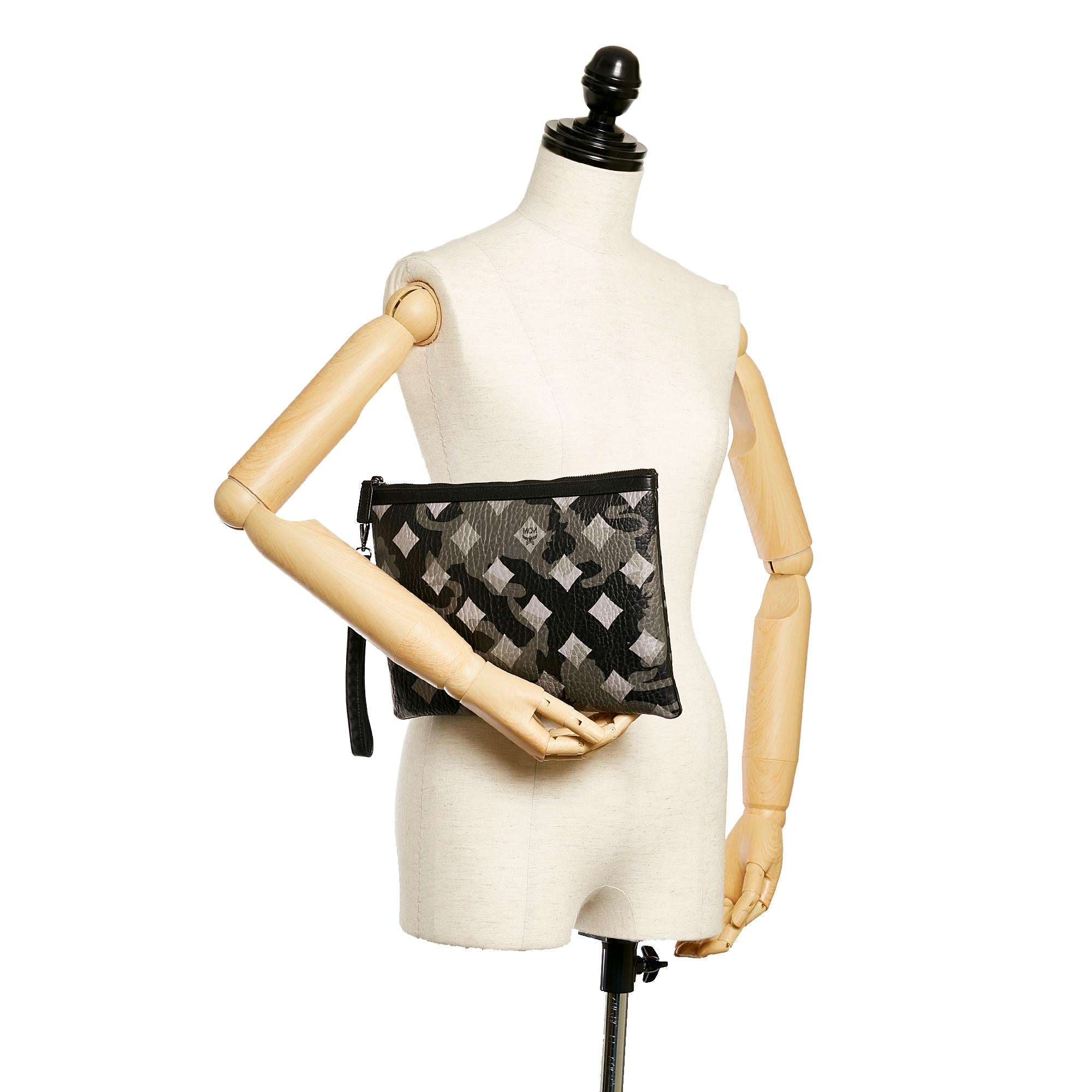 MCM Visetos Camouflage Leather Clutch (SHG-28086)