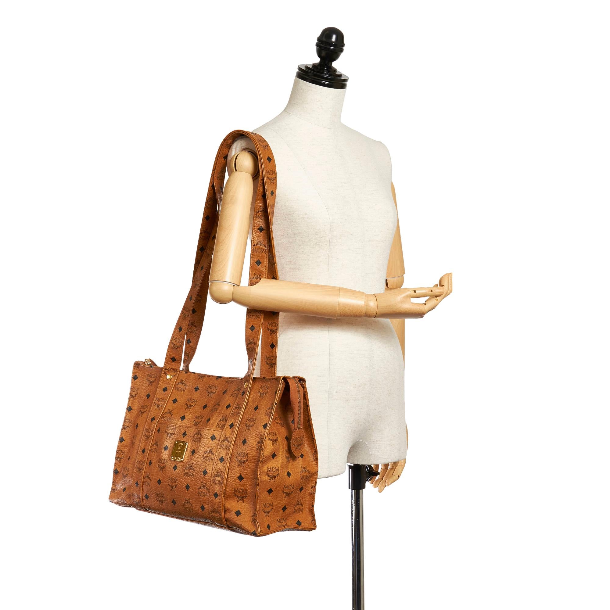 MCM Visetos Leather Shoulder Bag (SHG-28376)