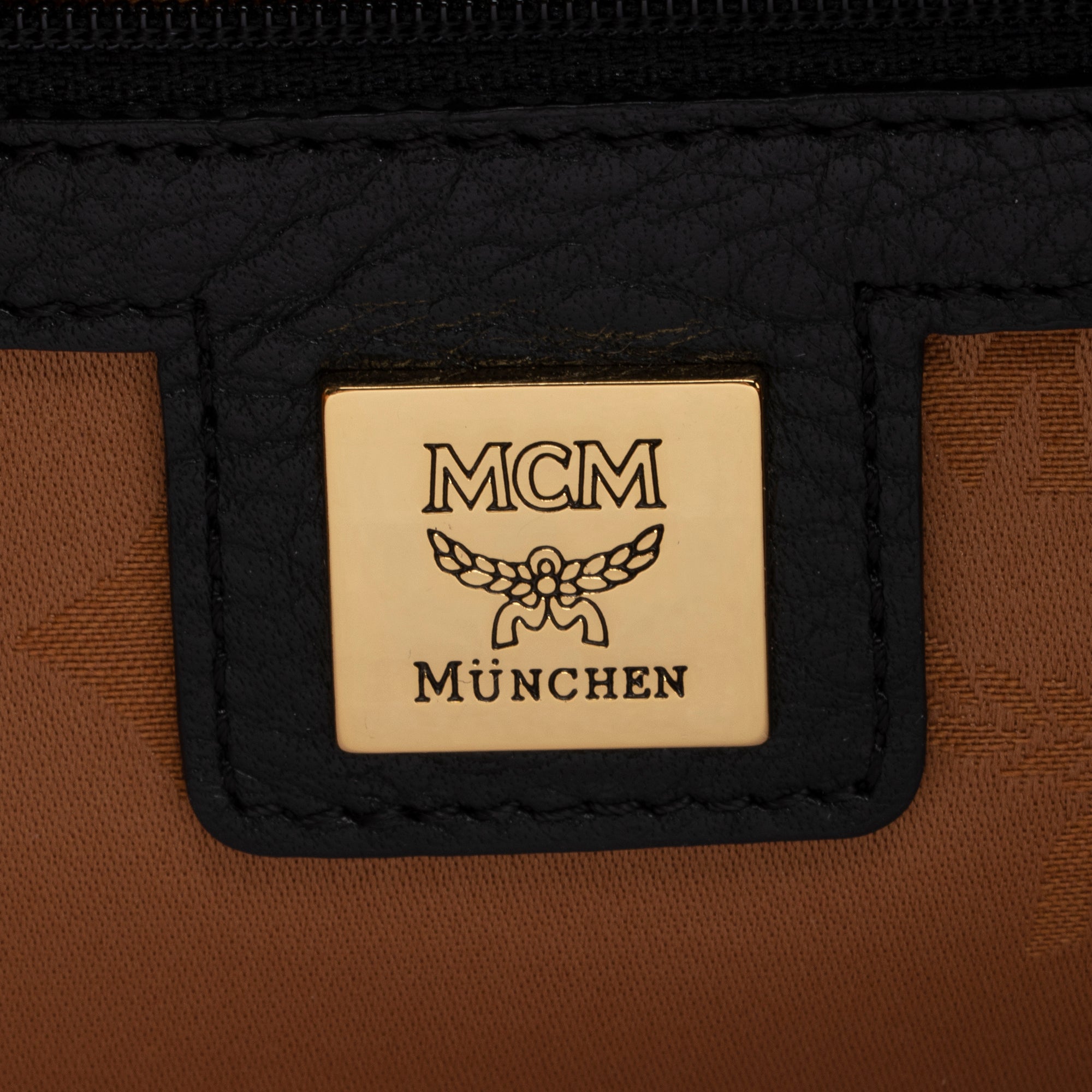 MCM Visetos Bi-Color Stark Stud Medium Backpack (SHF-23796)