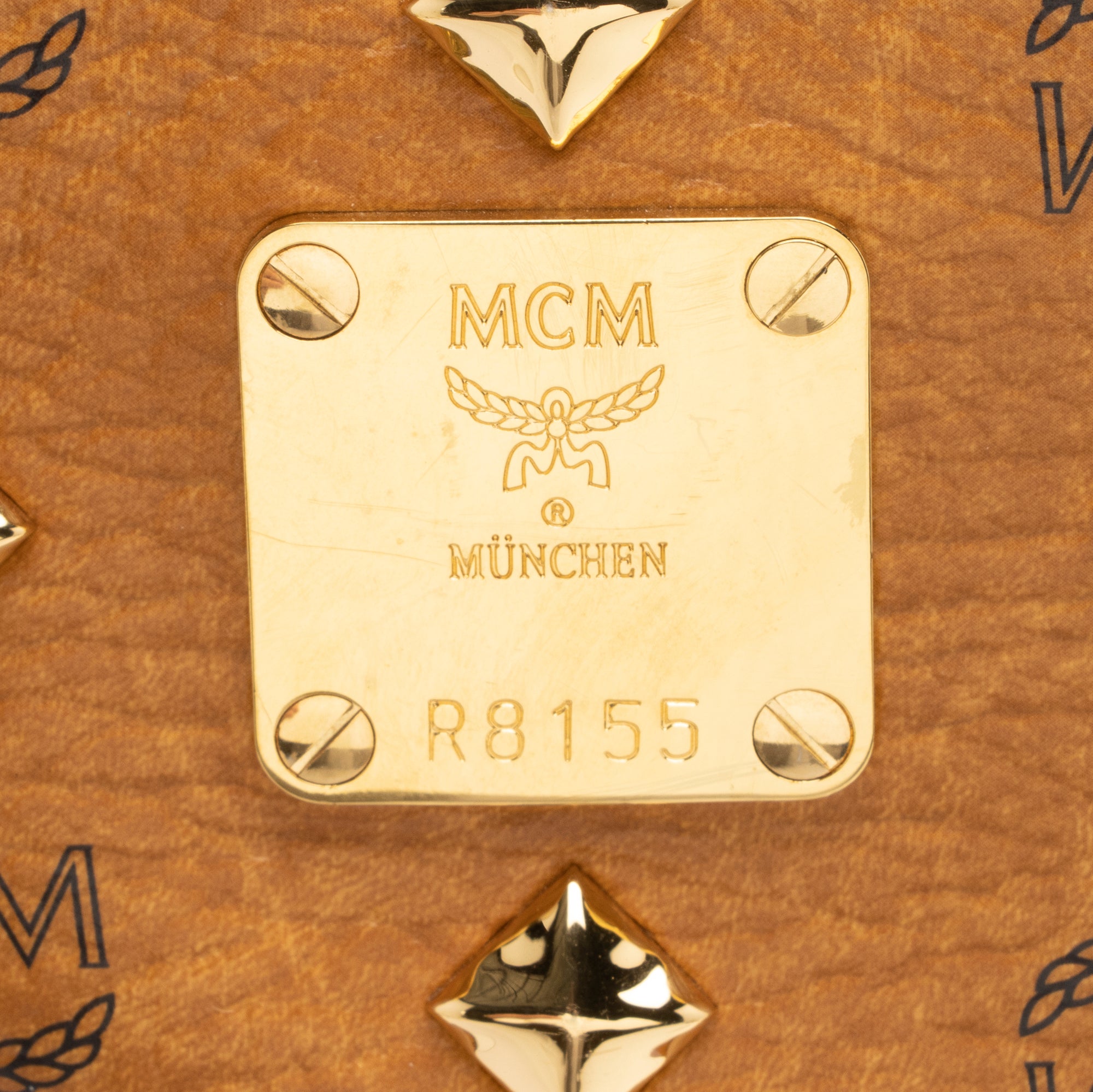 MCM Visetos Bi-Color Stark Stud Medium Backpack (SHF-23796)