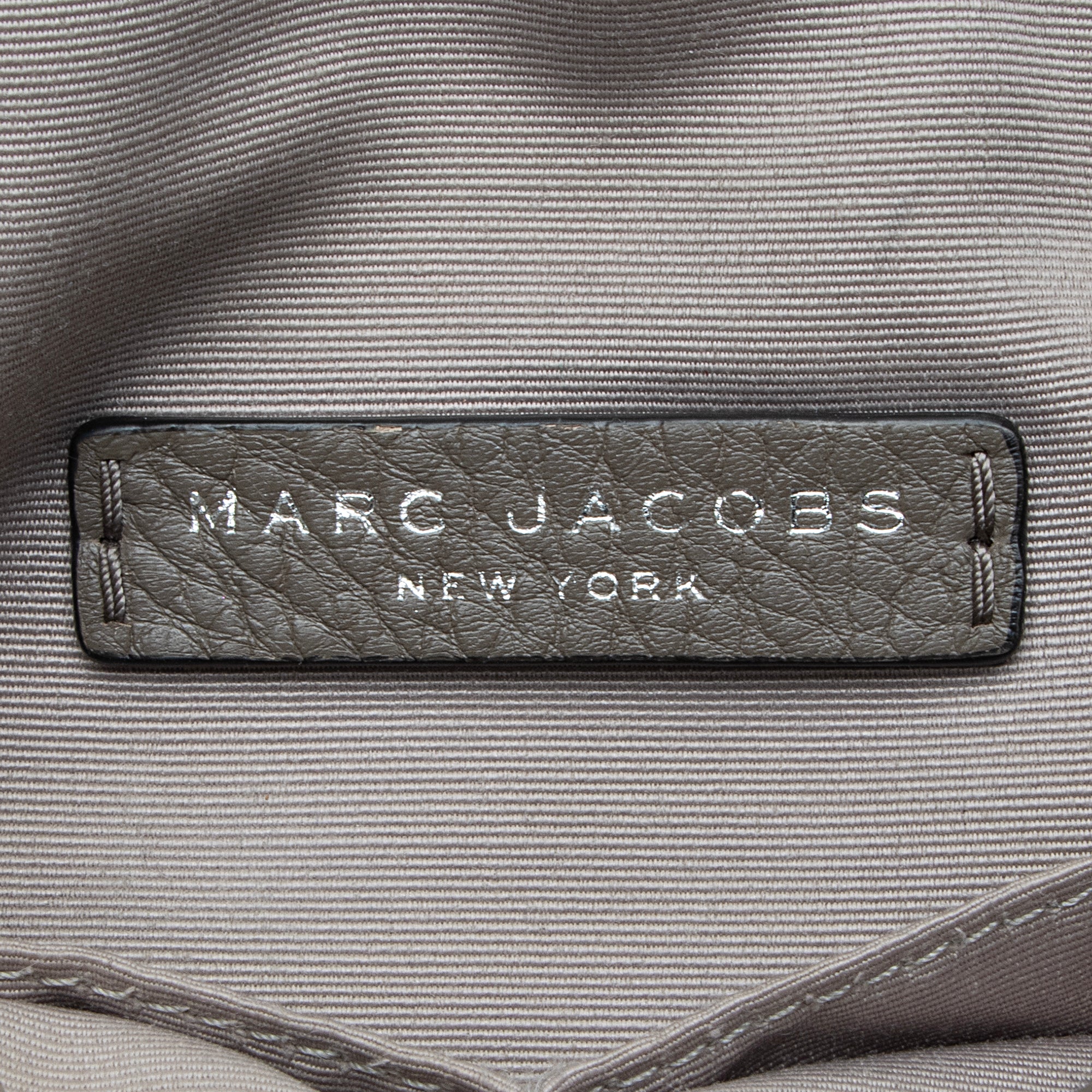 Marc Jacobs Leather Recruit Nomad Shoulder Bag (SHF-23145)