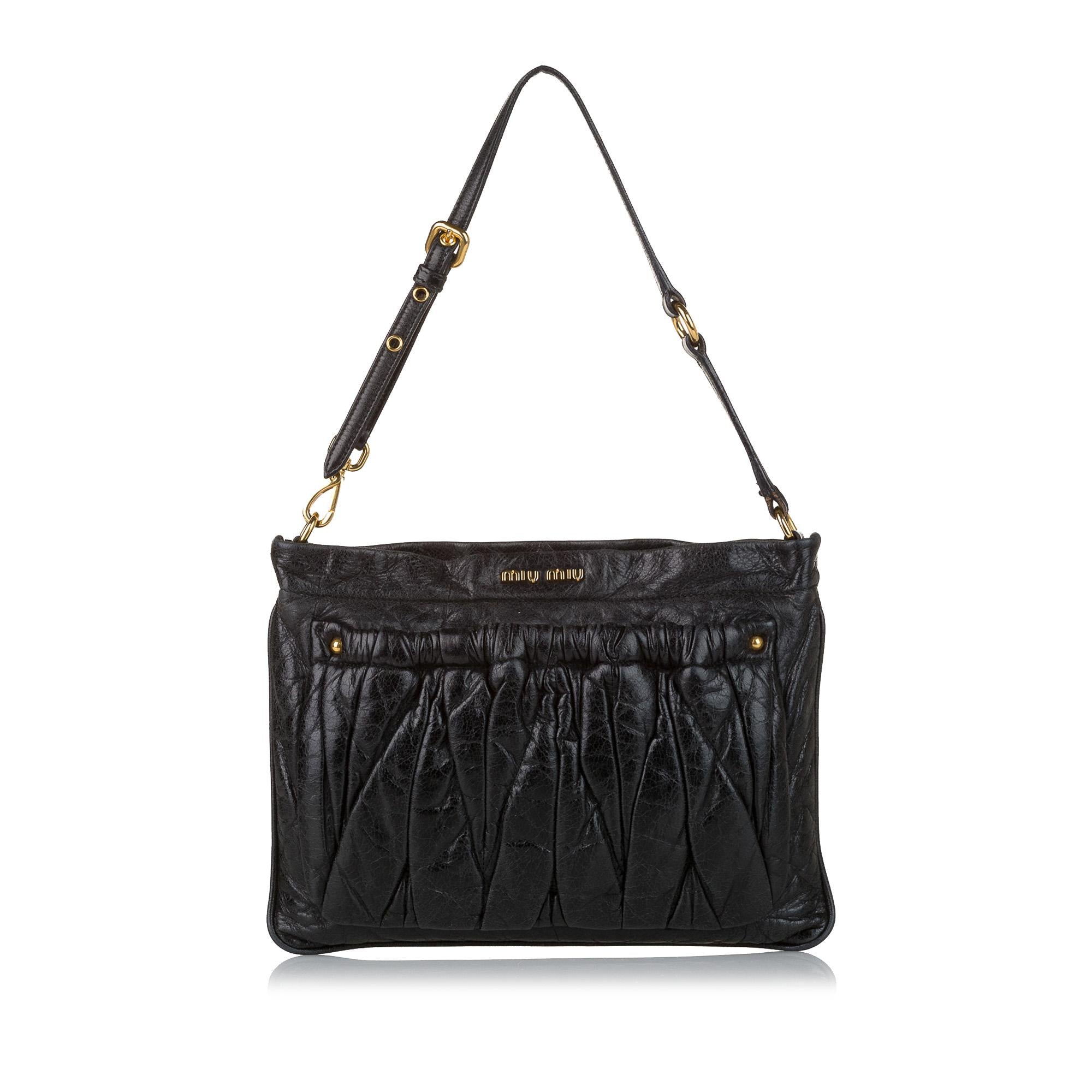 Miu Miu Matelasse Leather Shoulder Bag (SHG-31600)