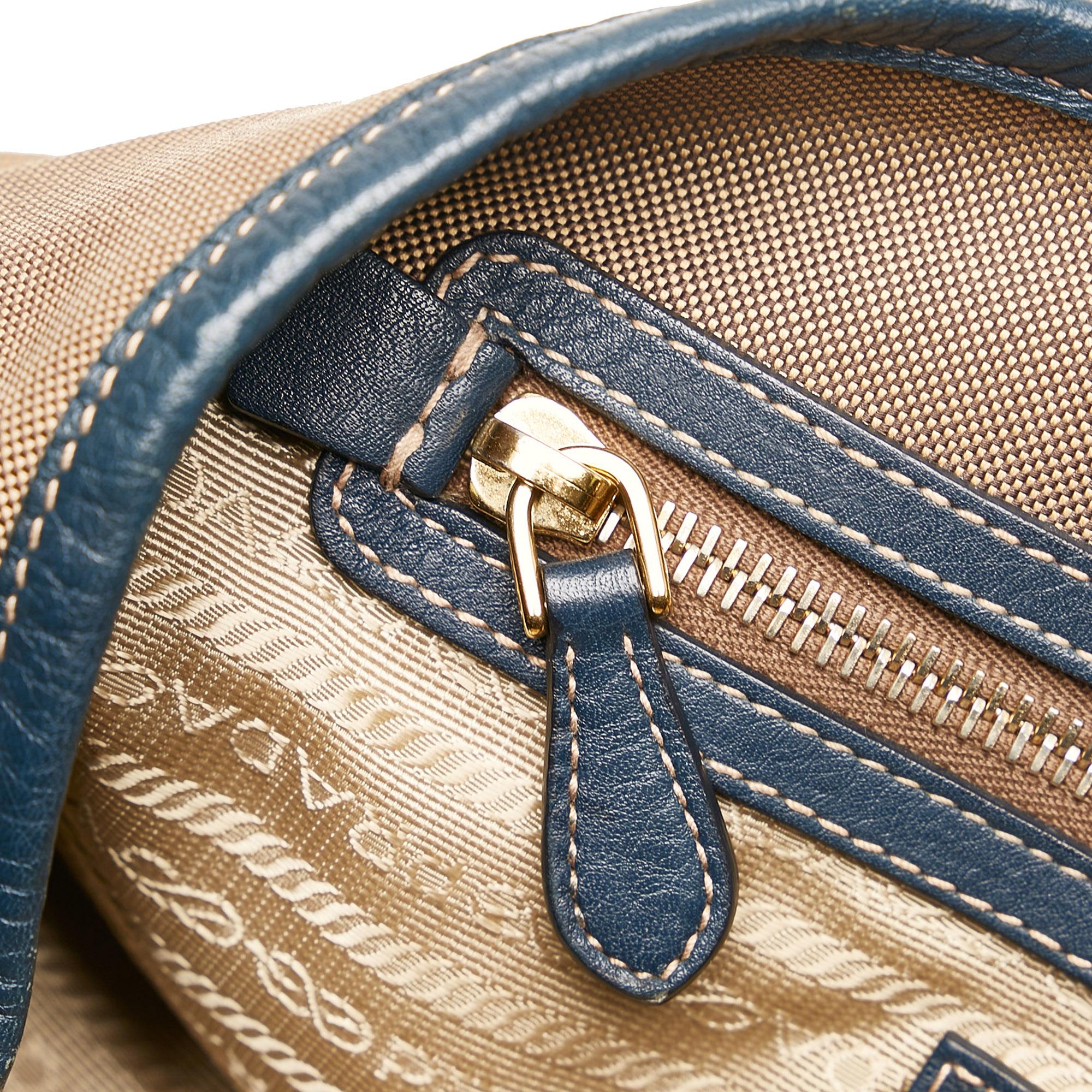 Prada Canapa Logo Satchel (SHG-qNnA1I)