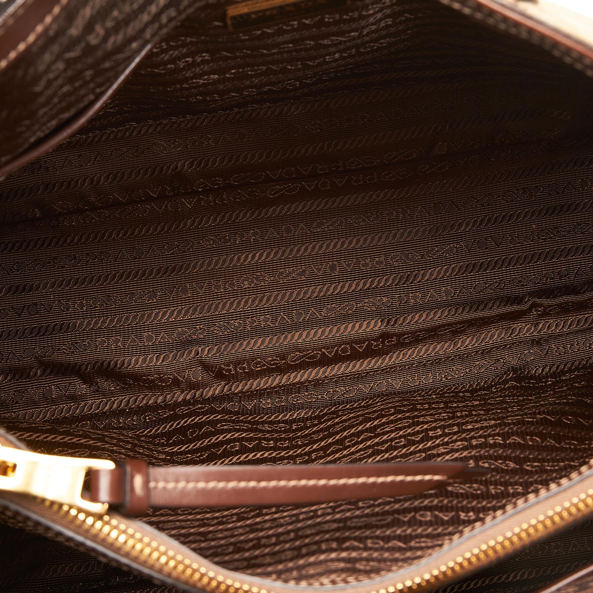 Prada Canapa Logo Satchel (SHG-iV35jz)