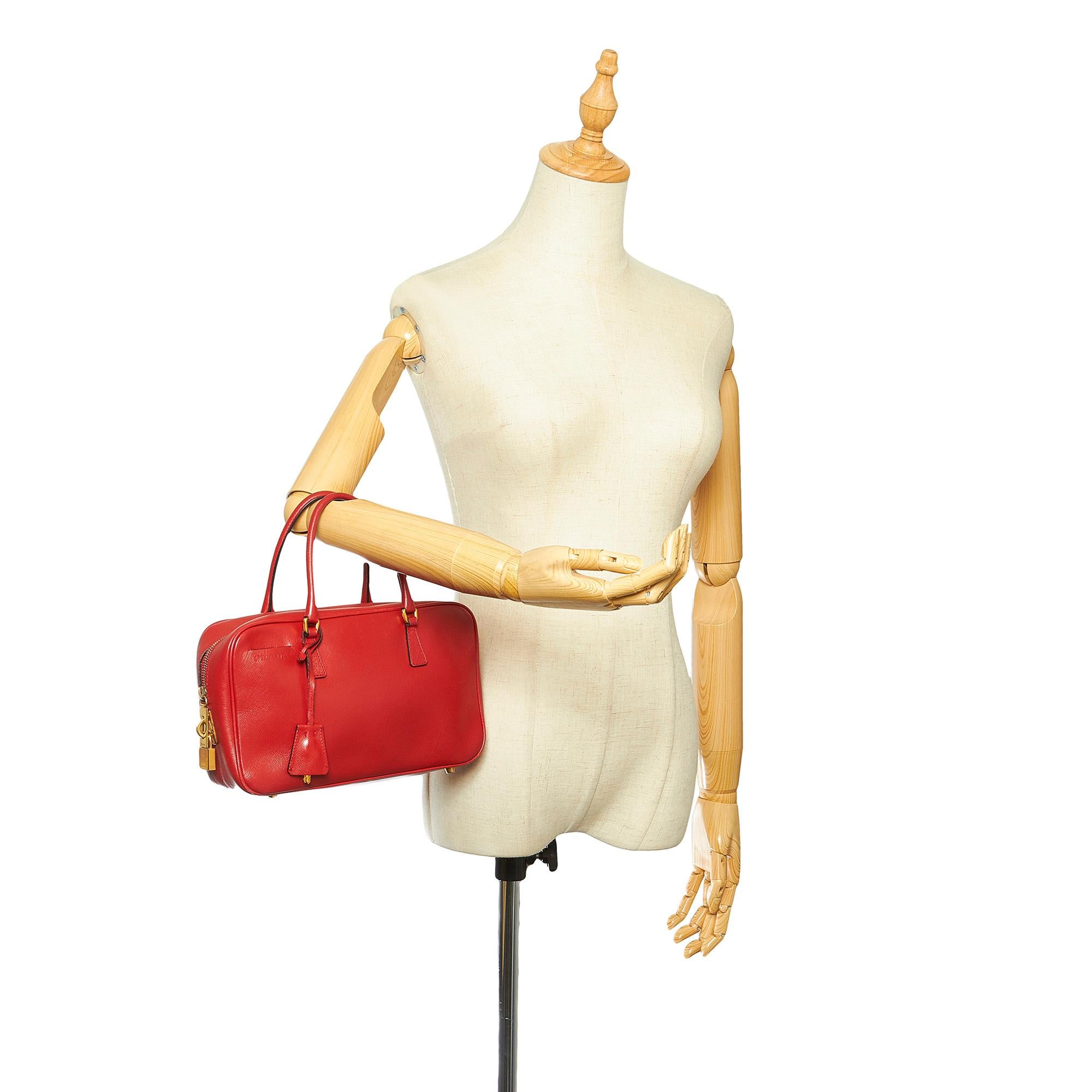 Prada Leather Handbag (SHG-31694)