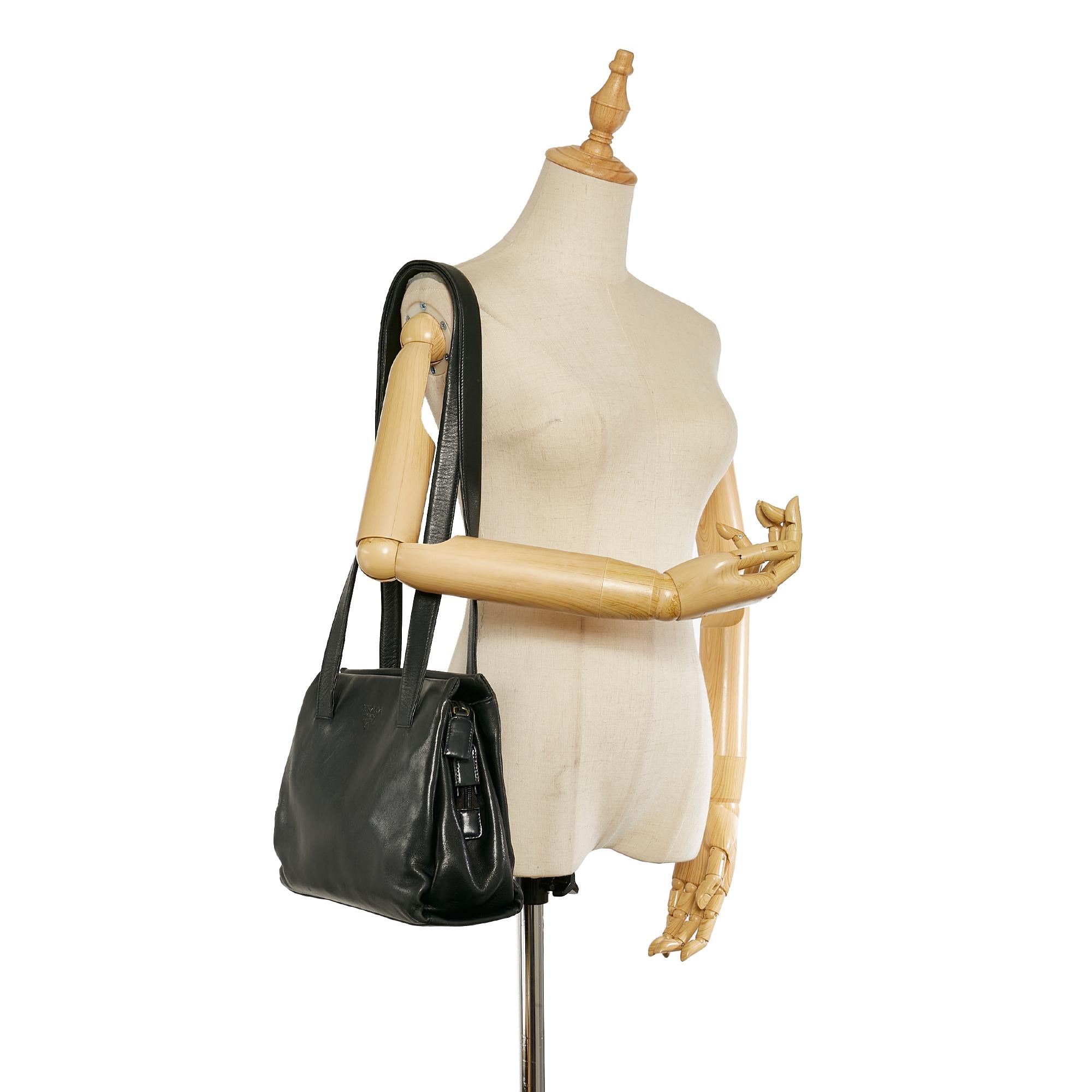 Prada Leather Shoulder Bag (SHG-25821)